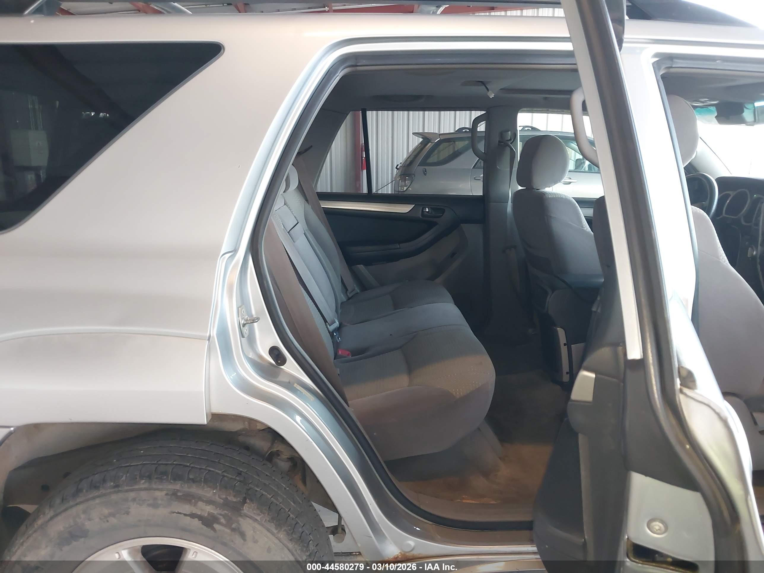 TOYOTA 4RUNNER image 8