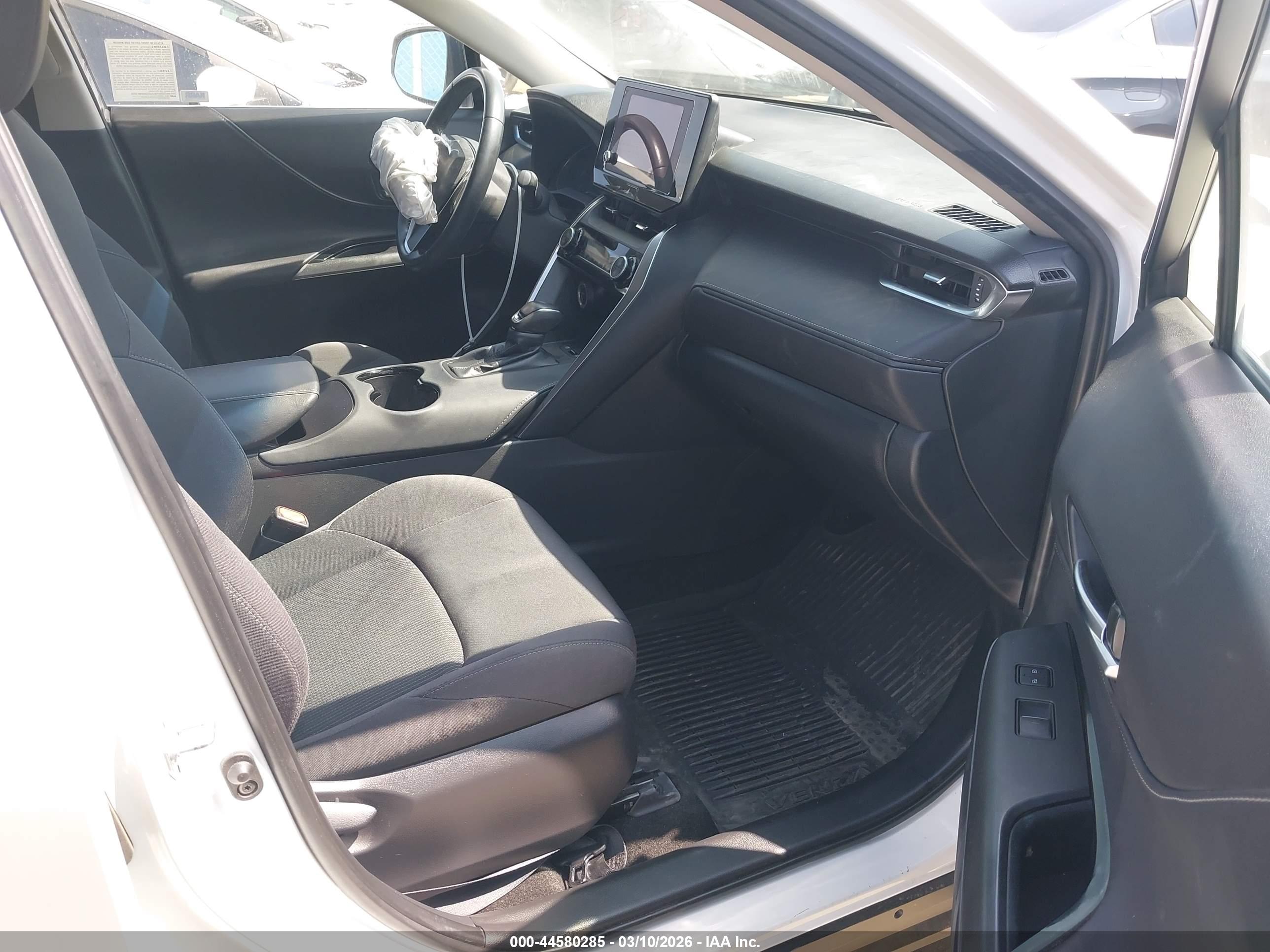 TOYOTA VENZA image 5