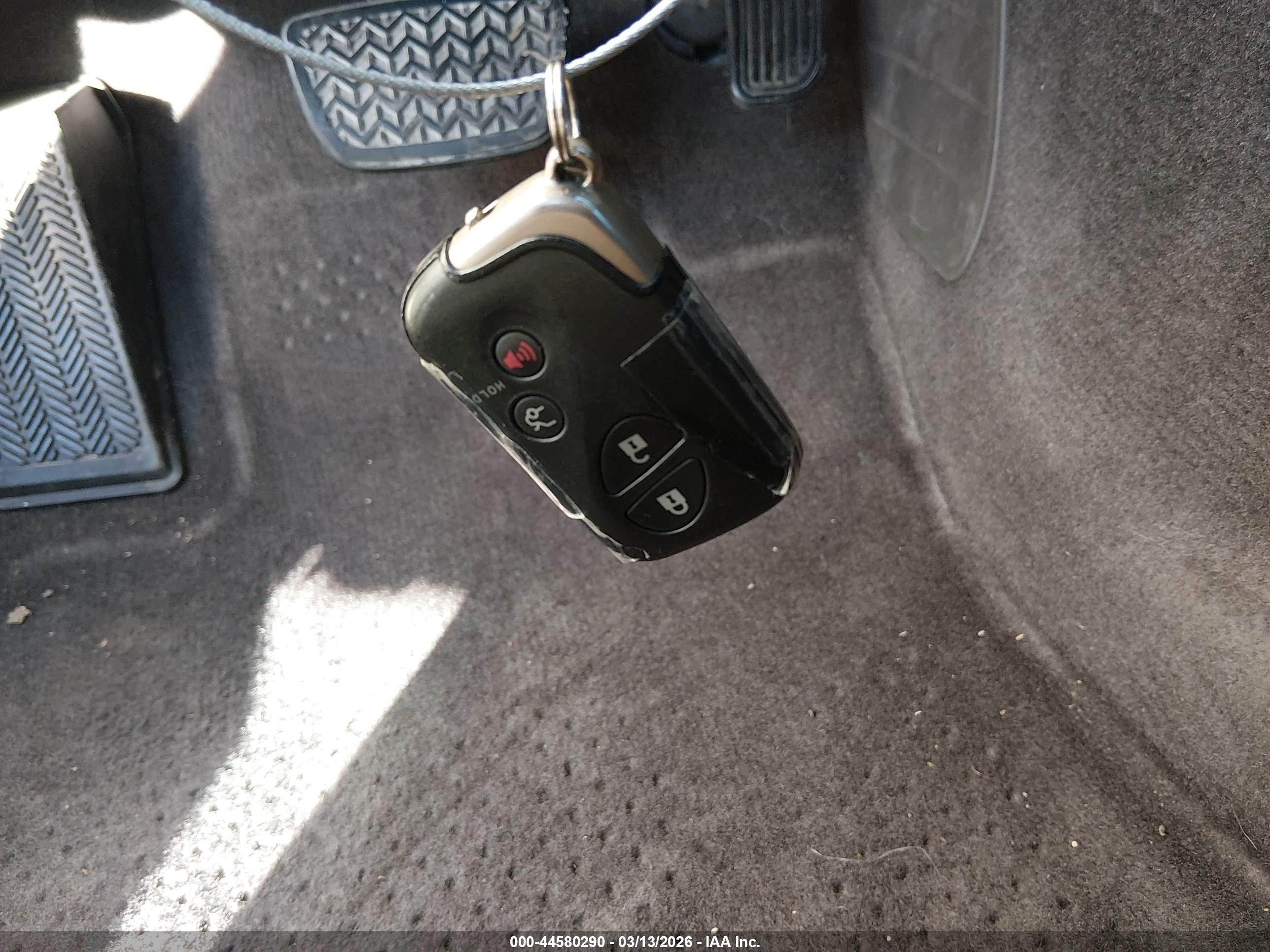 LEXUS IS image 11