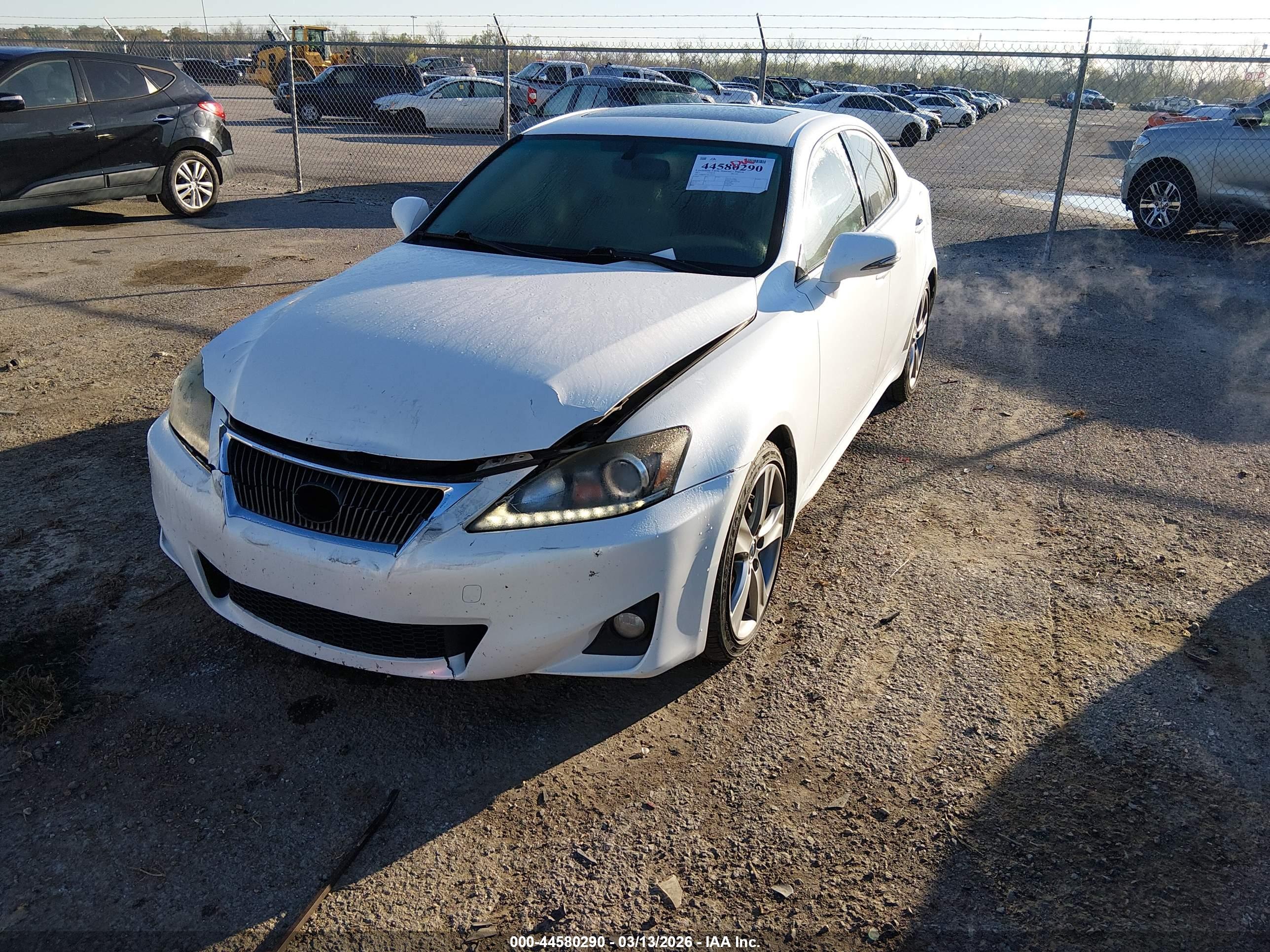 LEXUS IS image 2