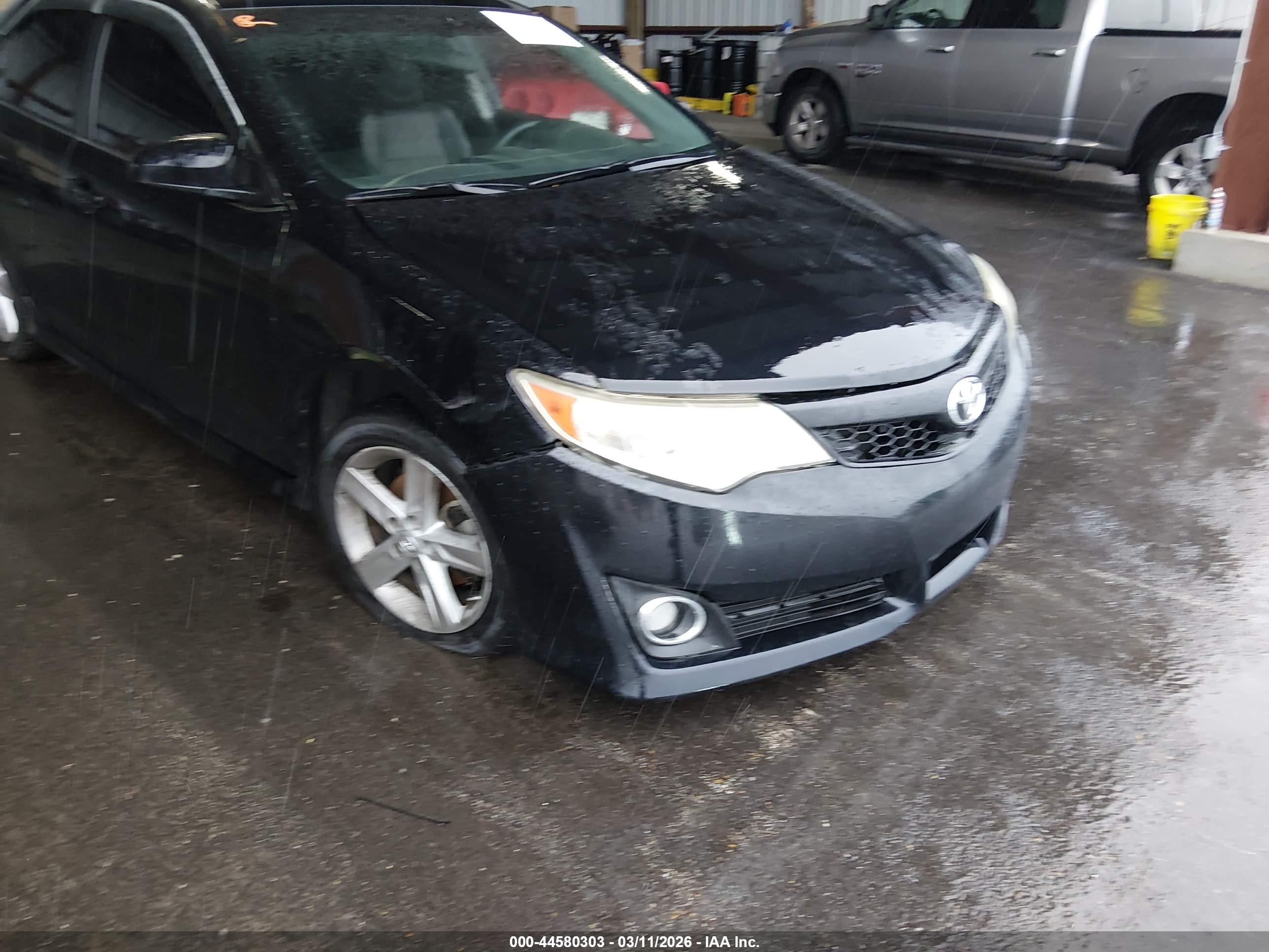 TOYOTA CAMRY image 6