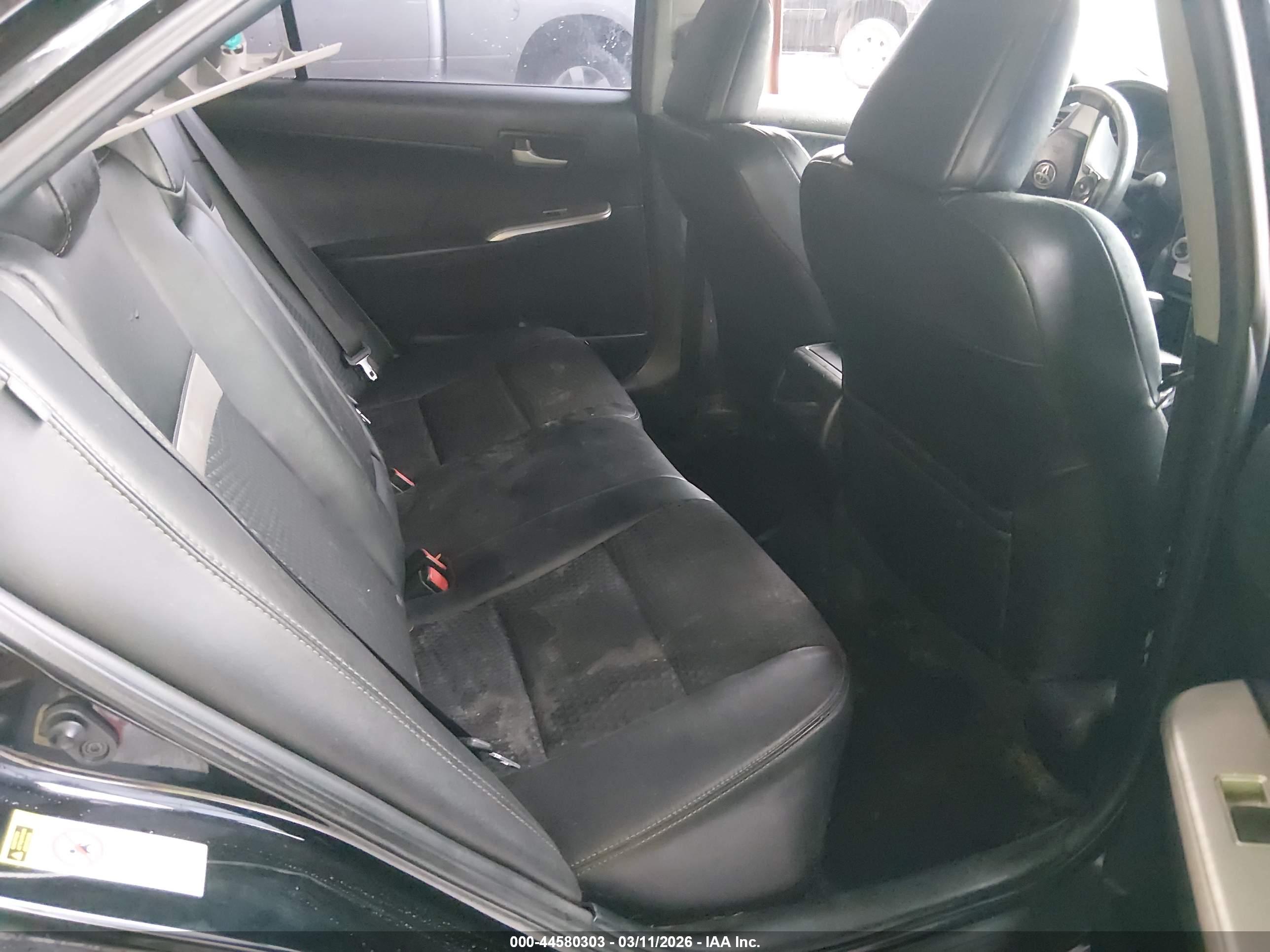 TOYOTA CAMRY image 8