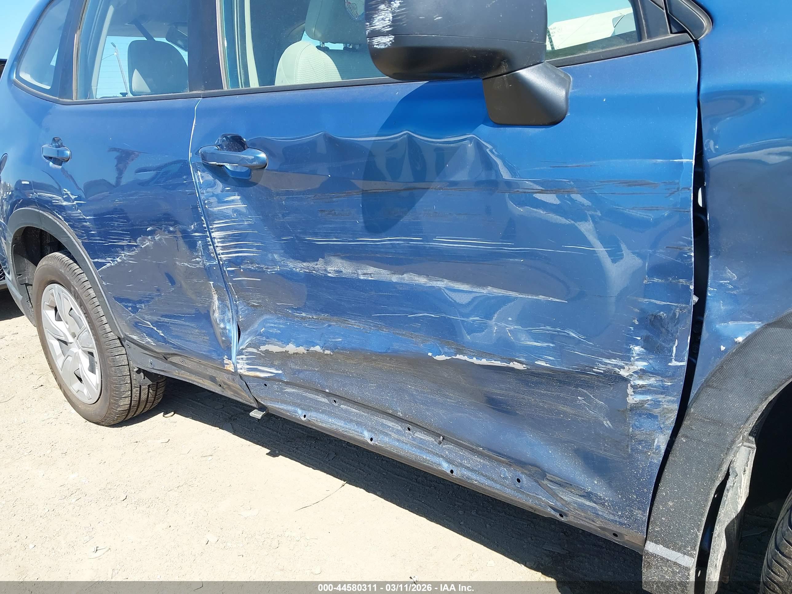 SUBARU FORESTER image 6
