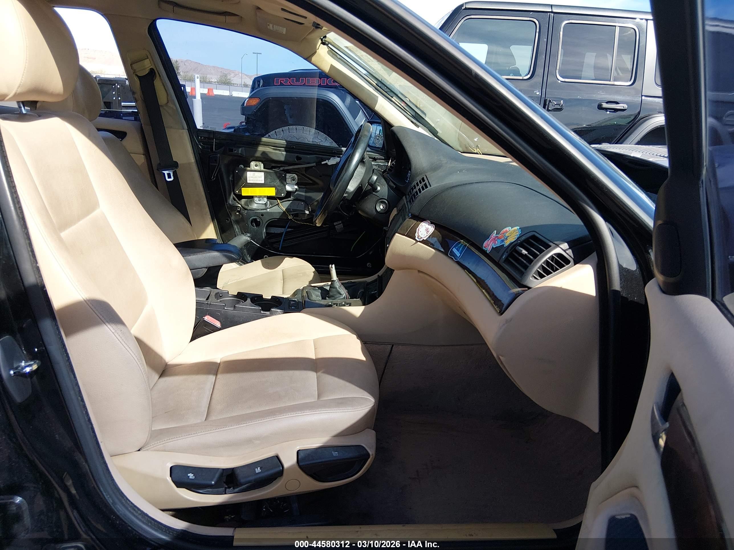 BMW 325I image 5