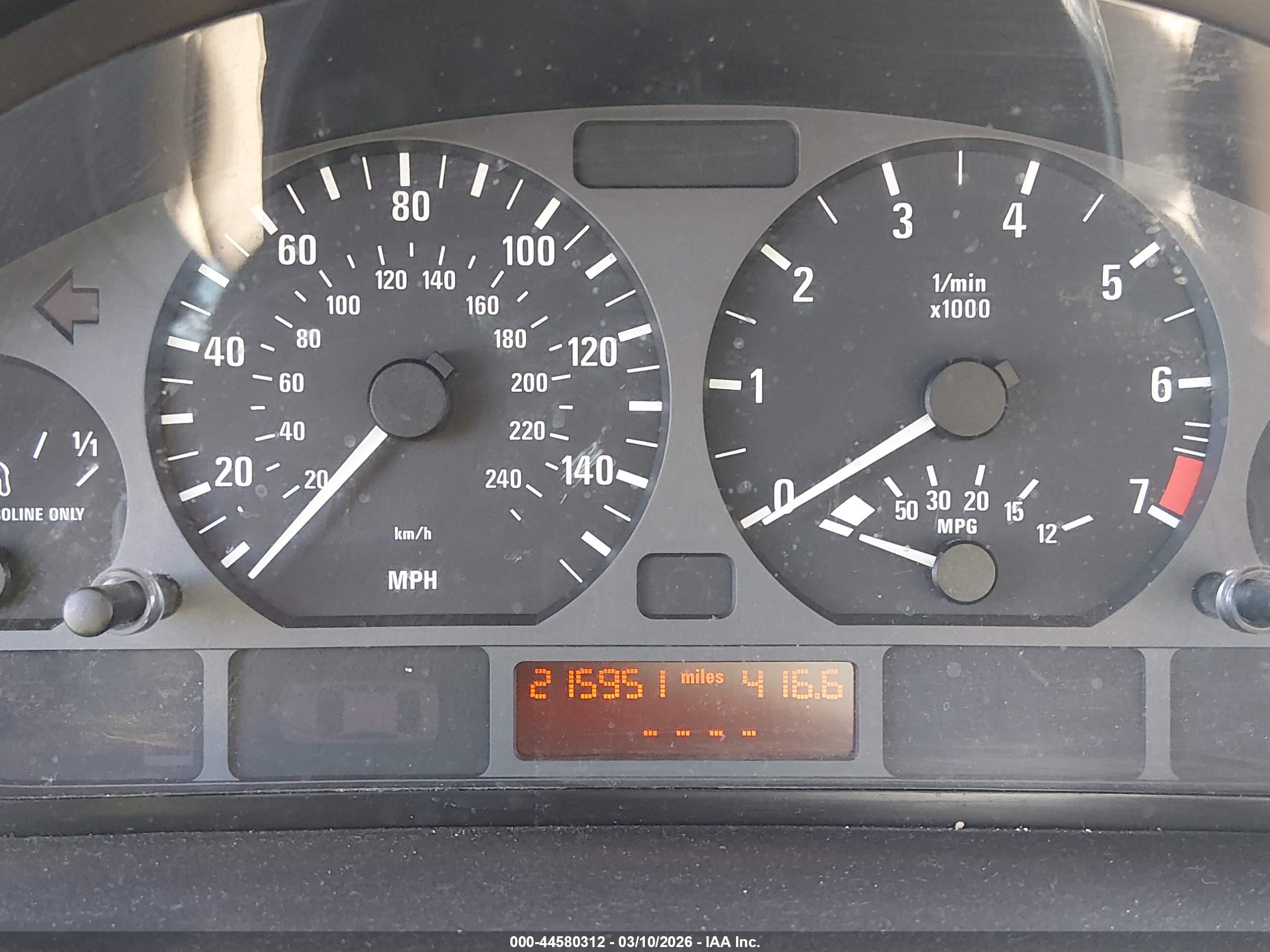 BMW 325I image 7