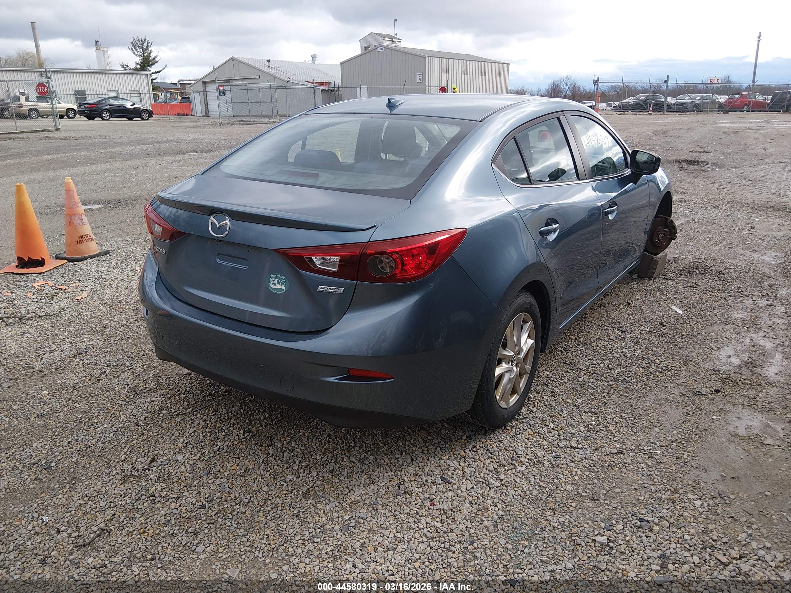 MAZDA MAZDA3 image 4