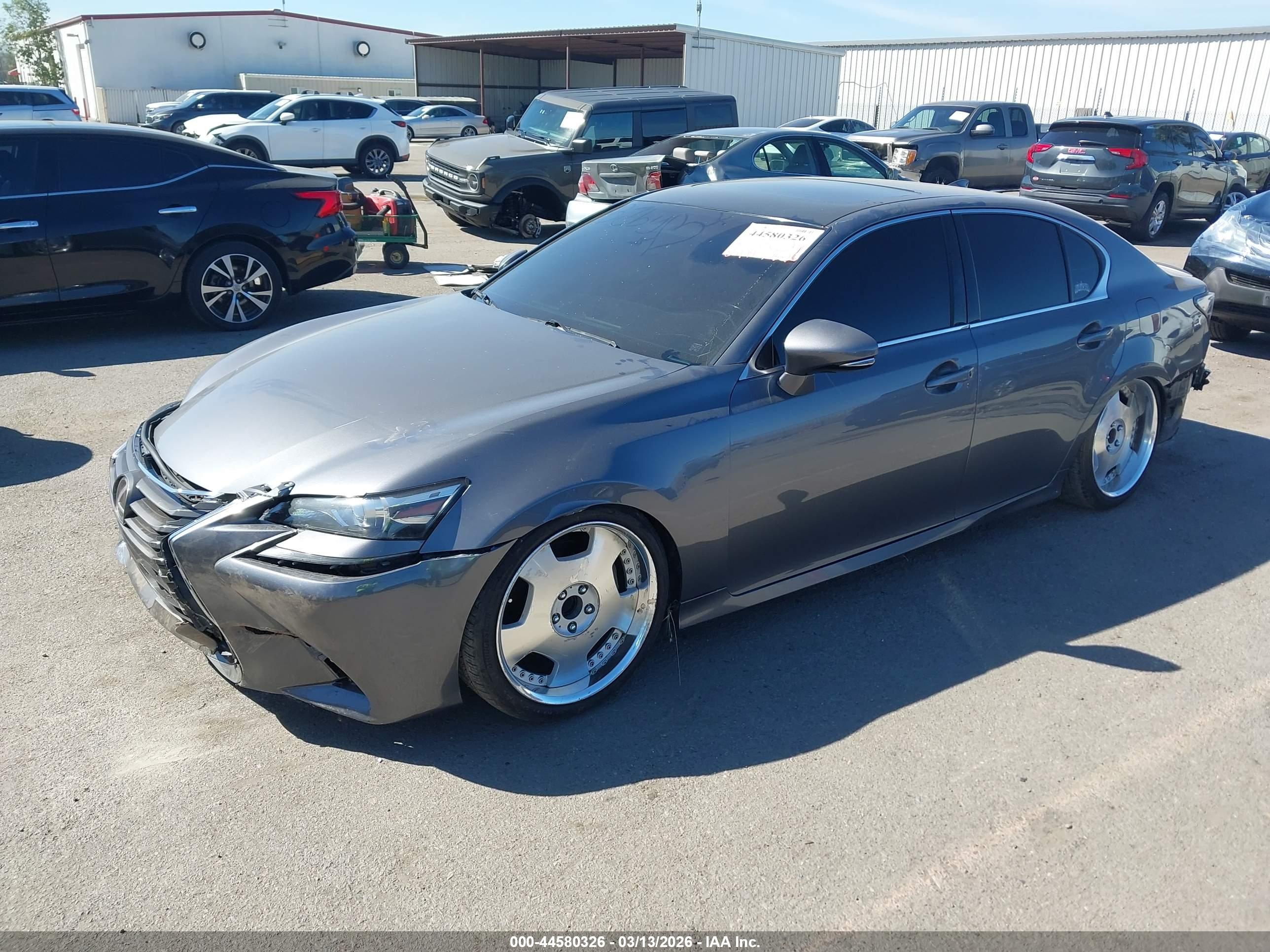 LEXUS GS image 2