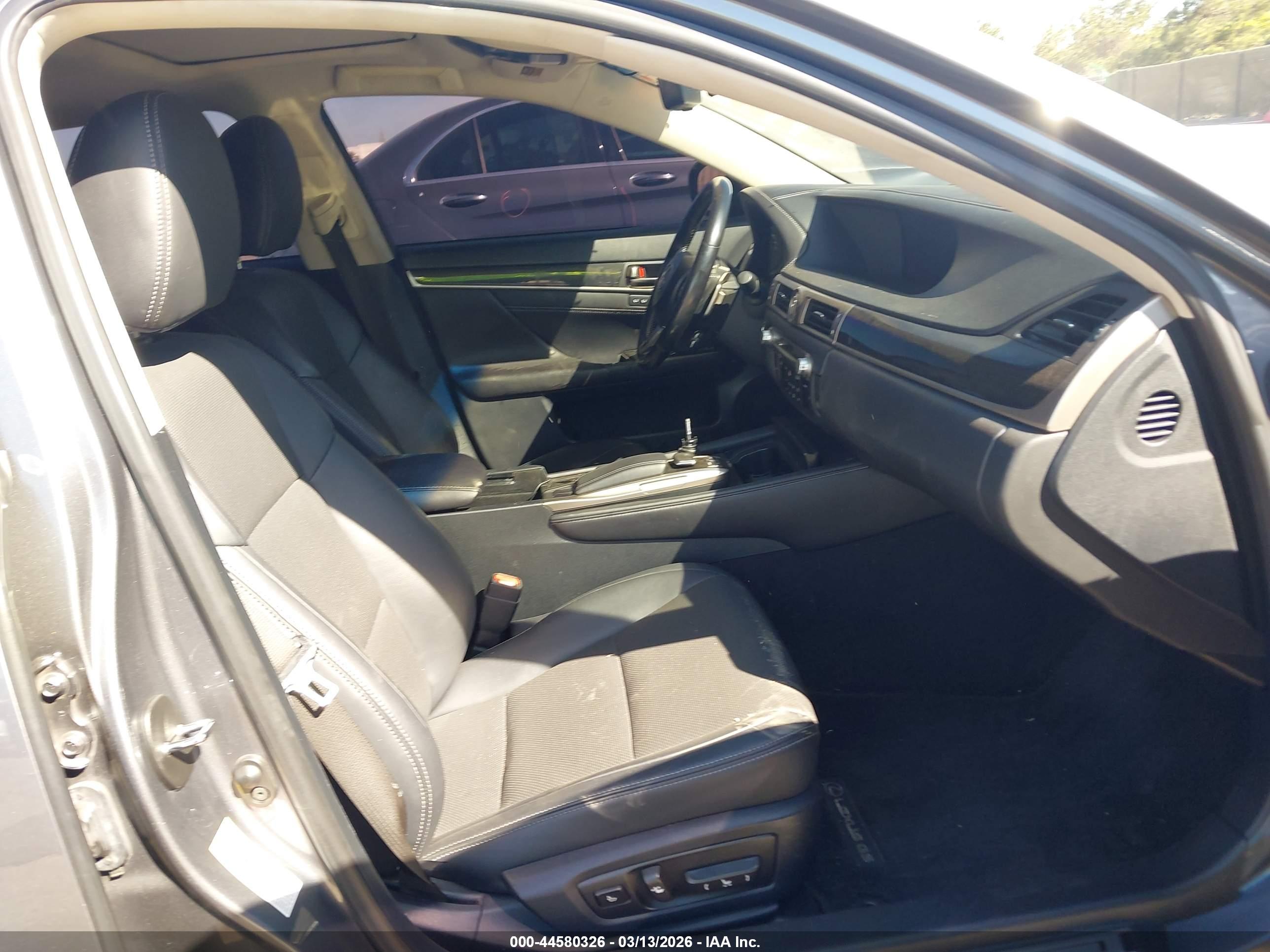 LEXUS GS image 5