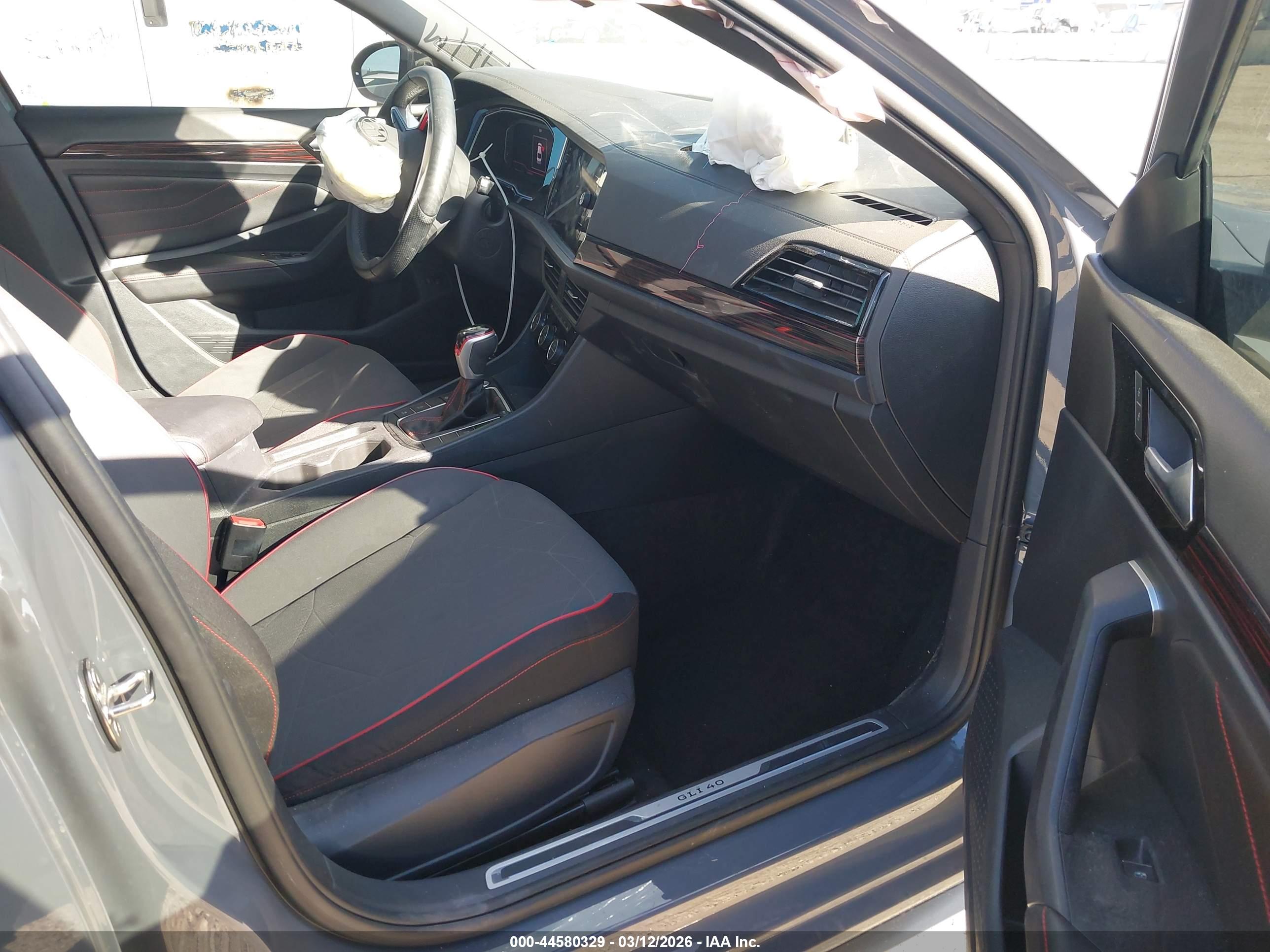 VOLKSWAGEN JETTA image 5