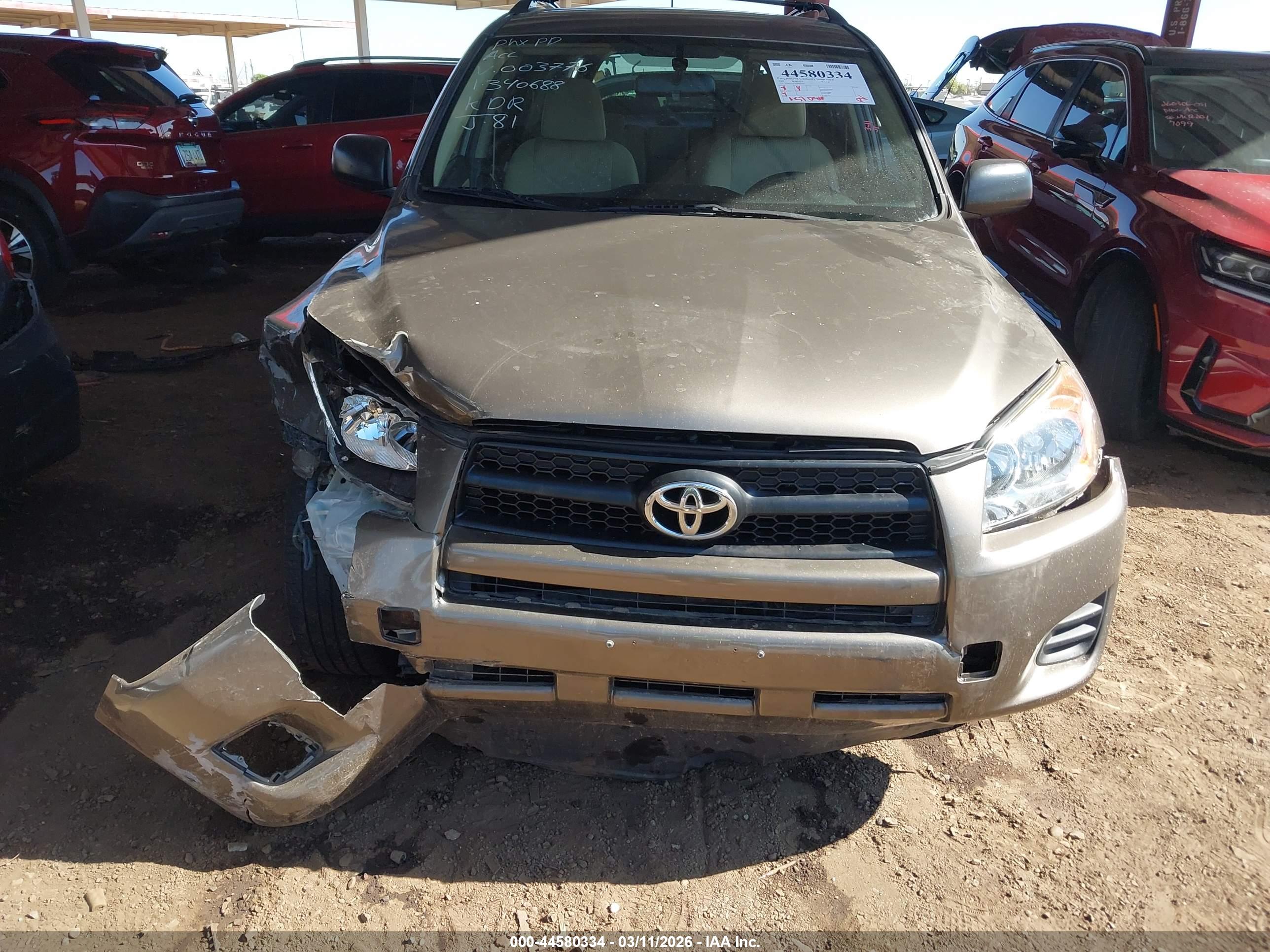 TOYOTA RAV4 image 6