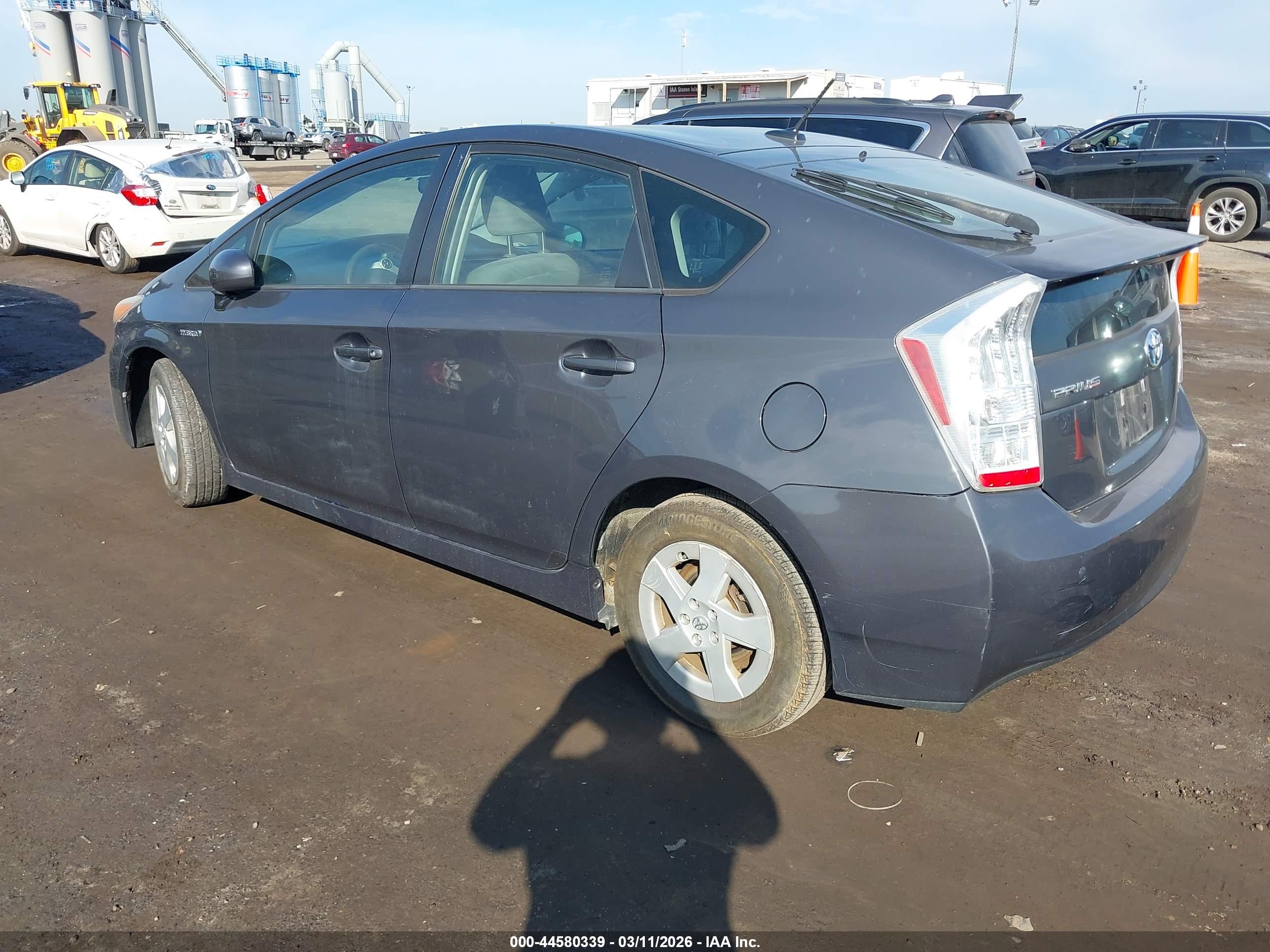 TOYOTA PRIUS image 3