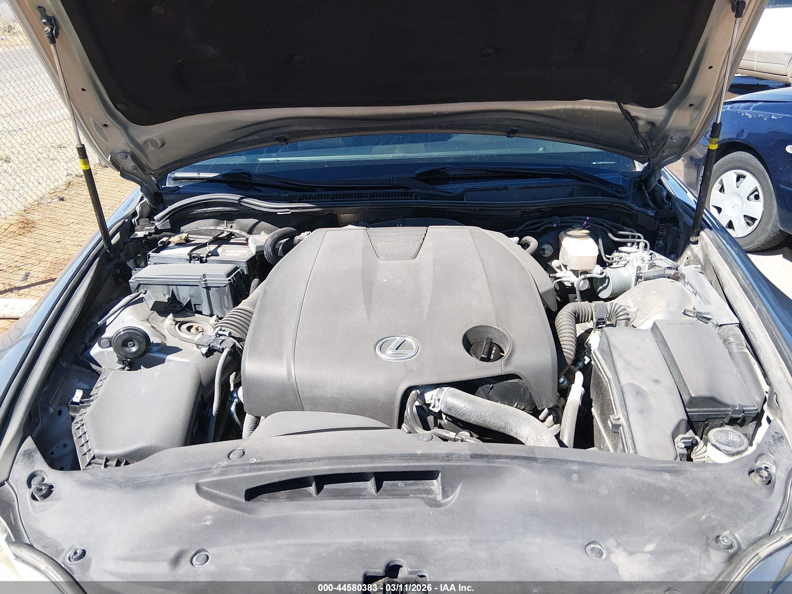 LEXUS IS image 10