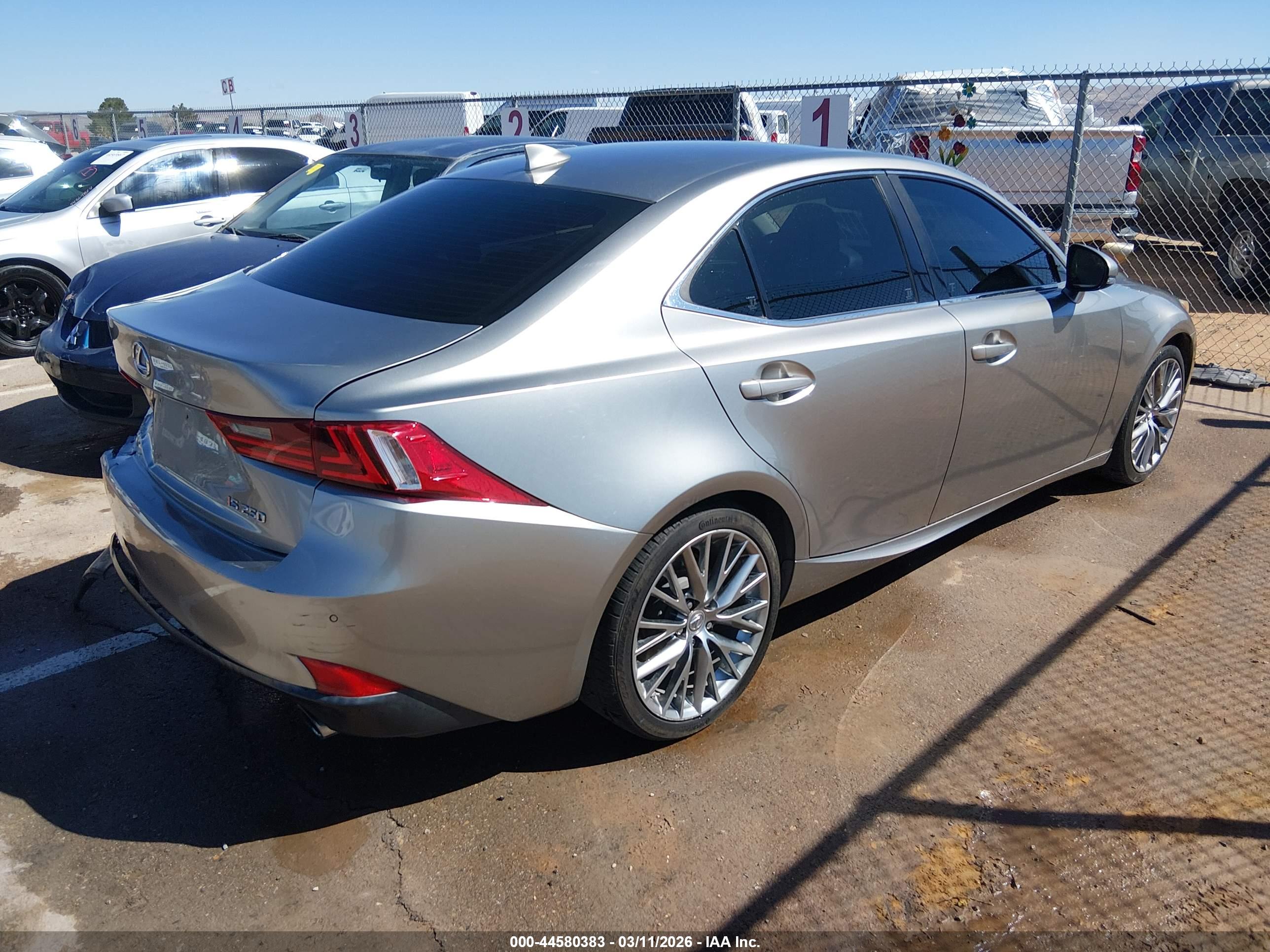 LEXUS IS image 4