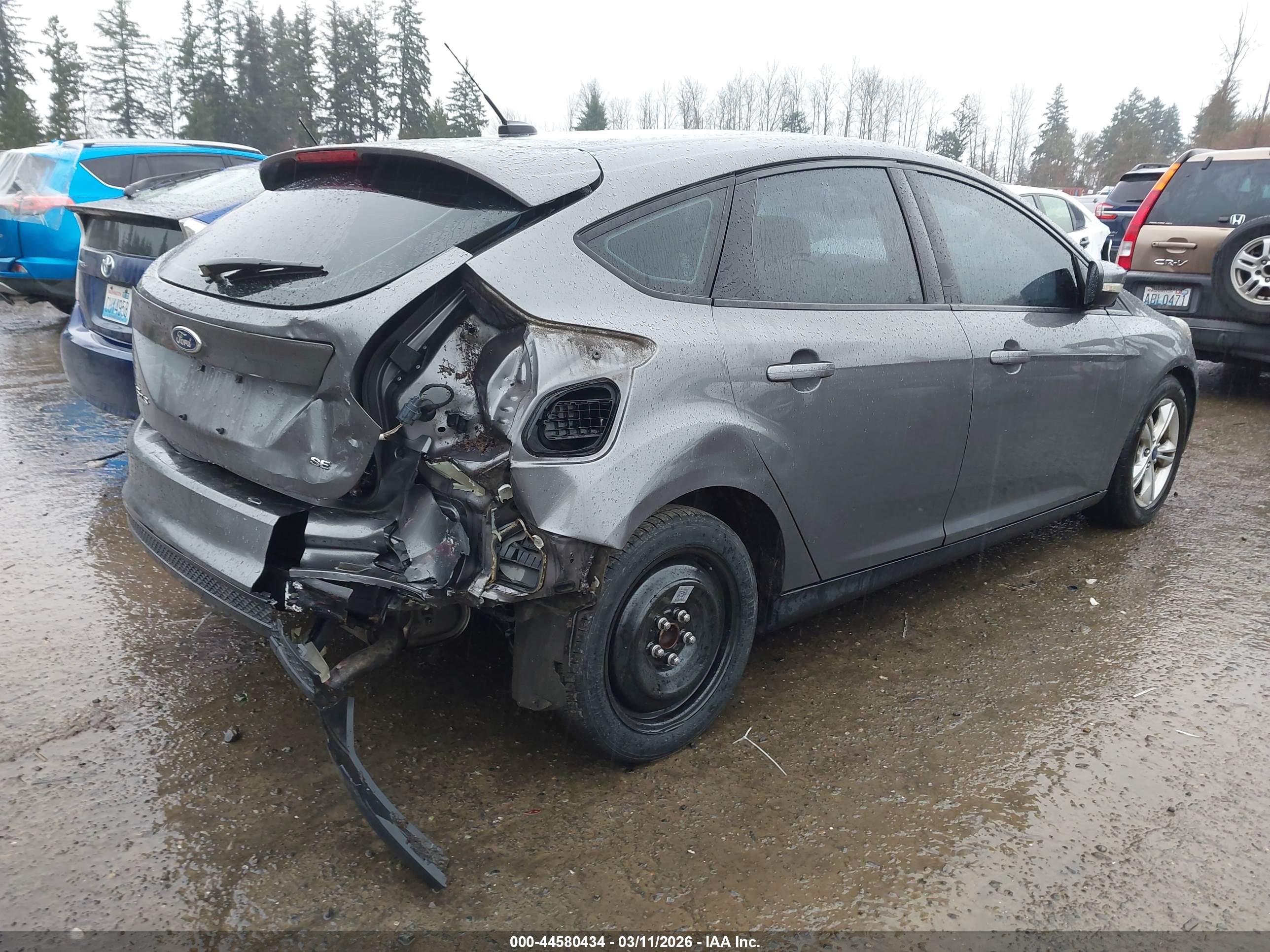 FORD FOCUS image 4