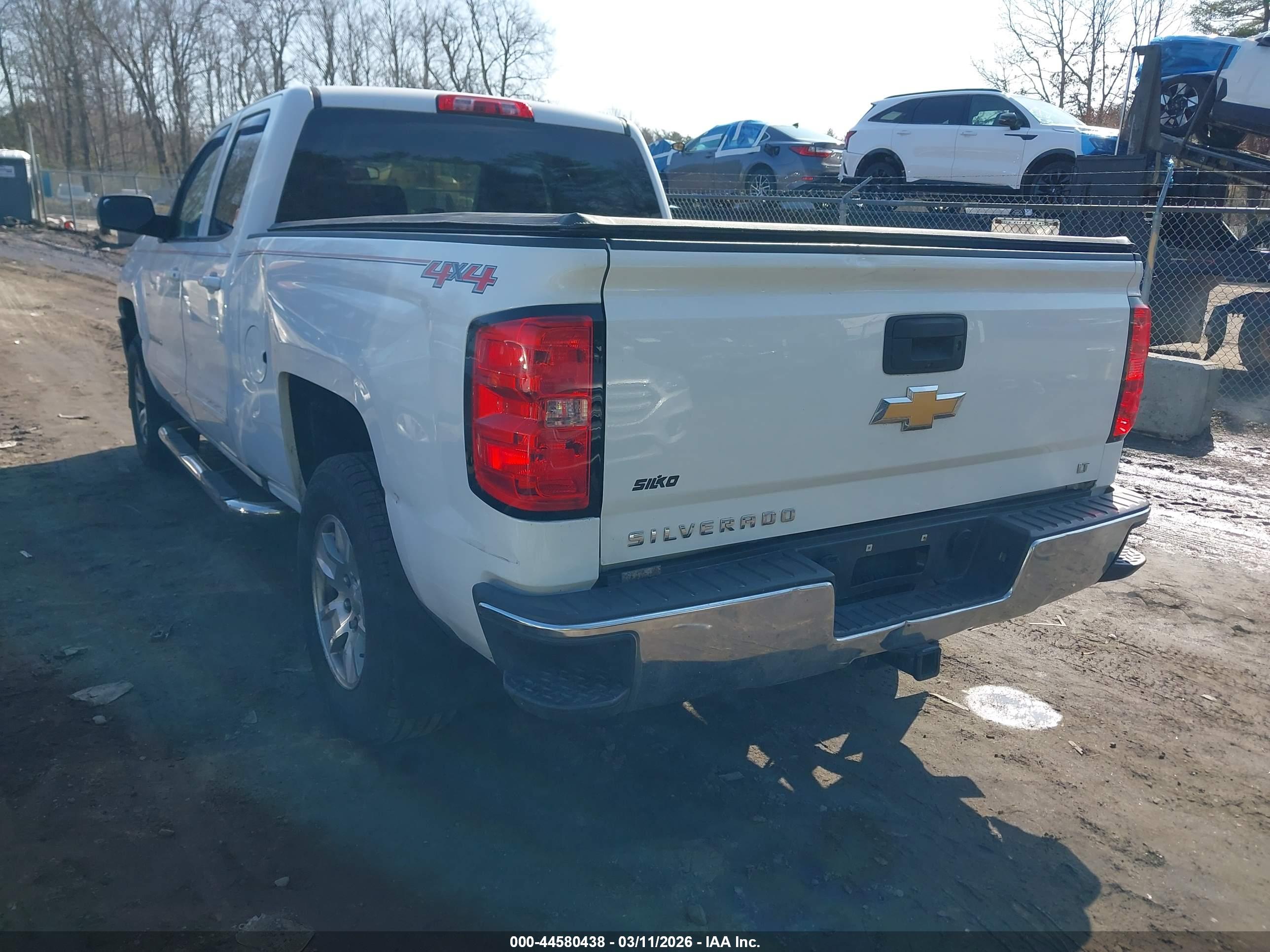 CHEVROLET SILVERADO image 3