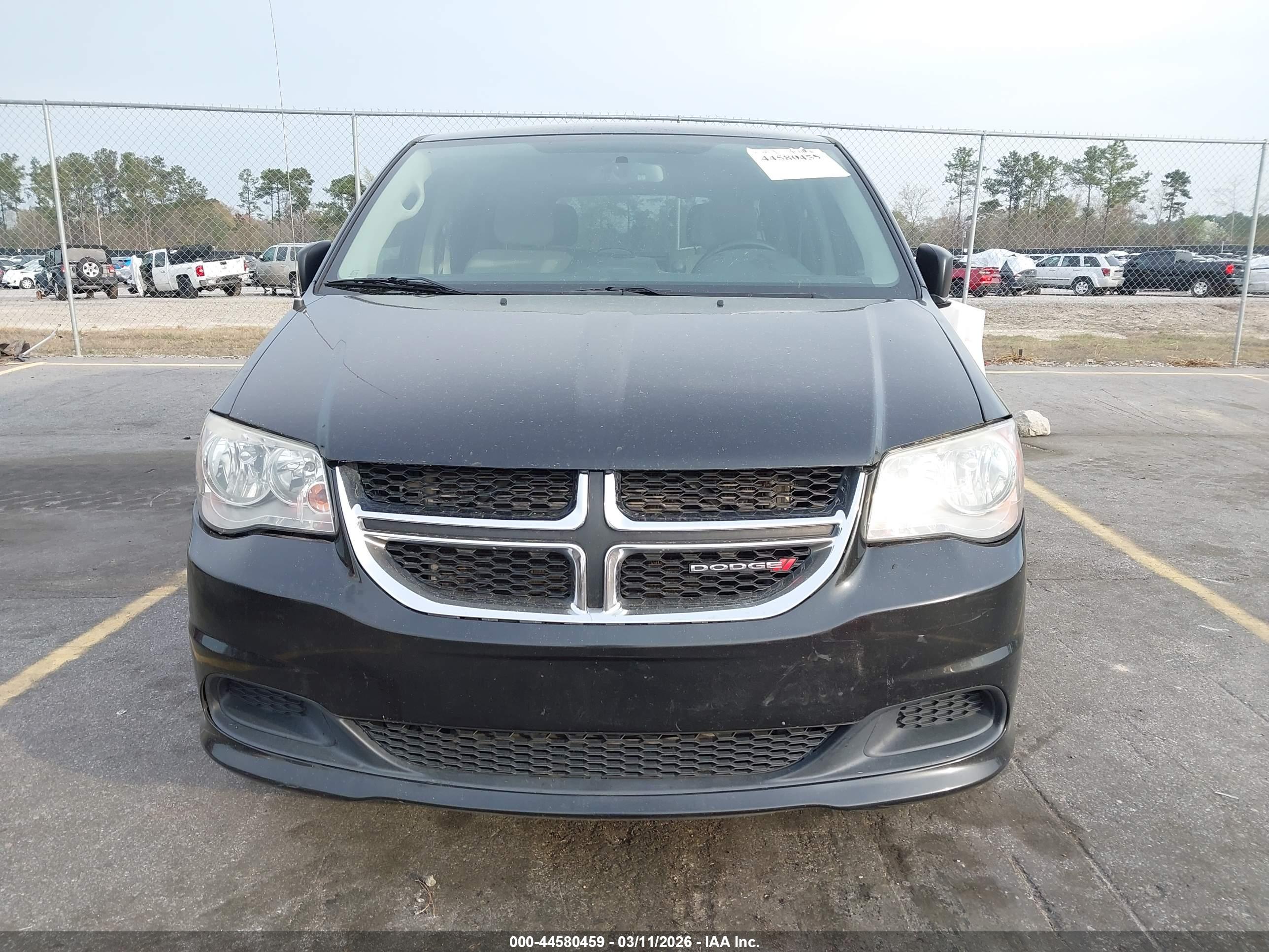 DODGE GRAND image 6