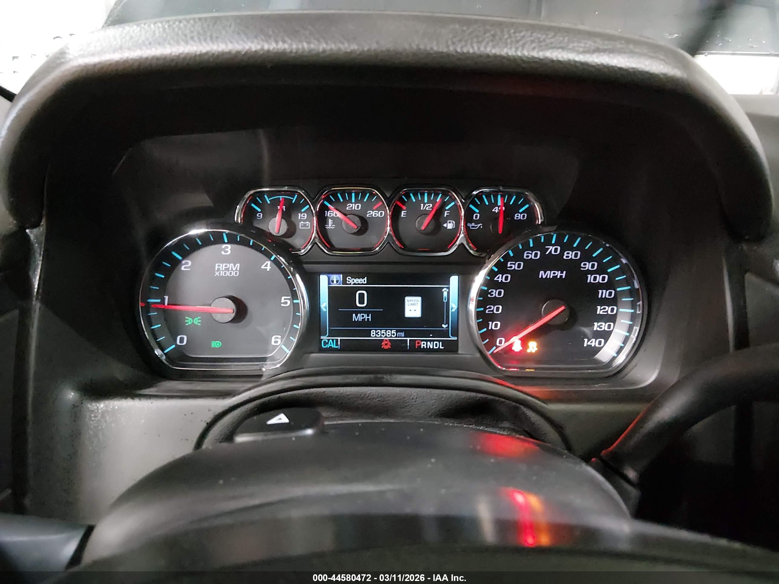 CHEVROLET SUBURBAN image 7