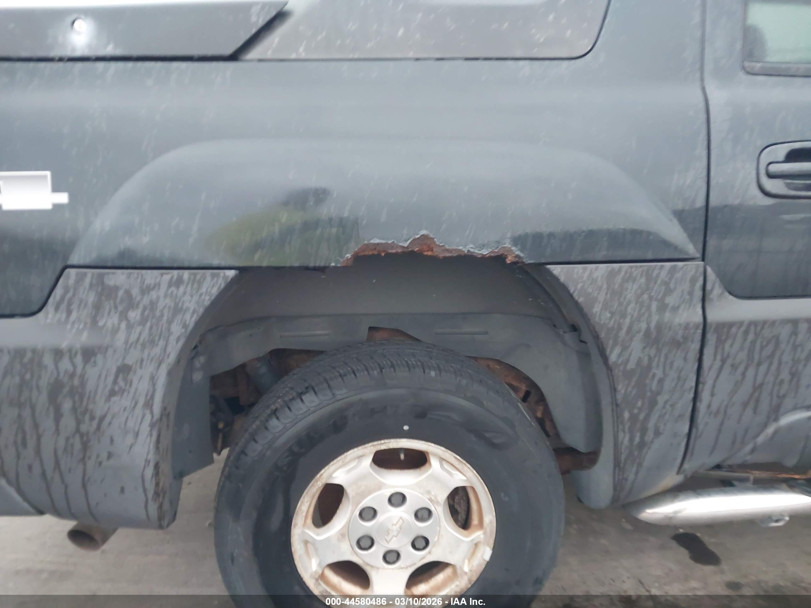 CHEVROLET AVALANCHE image 6