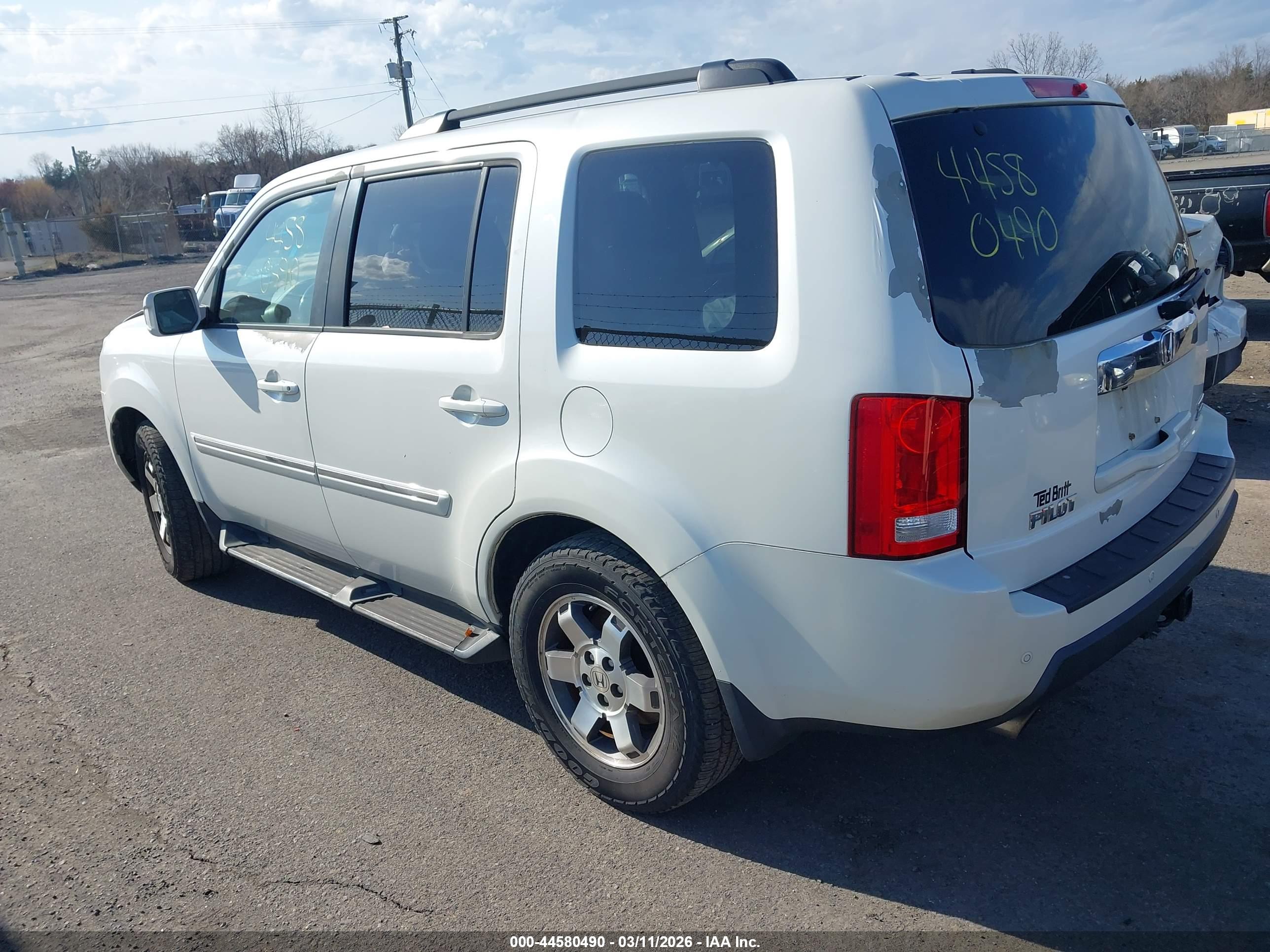 HONDA PILOT image 3