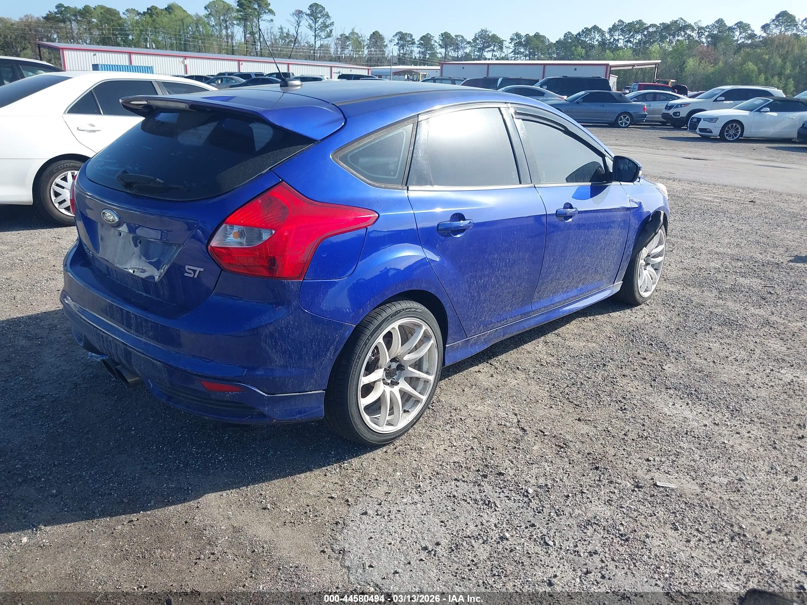 FORD FOCUS image 4