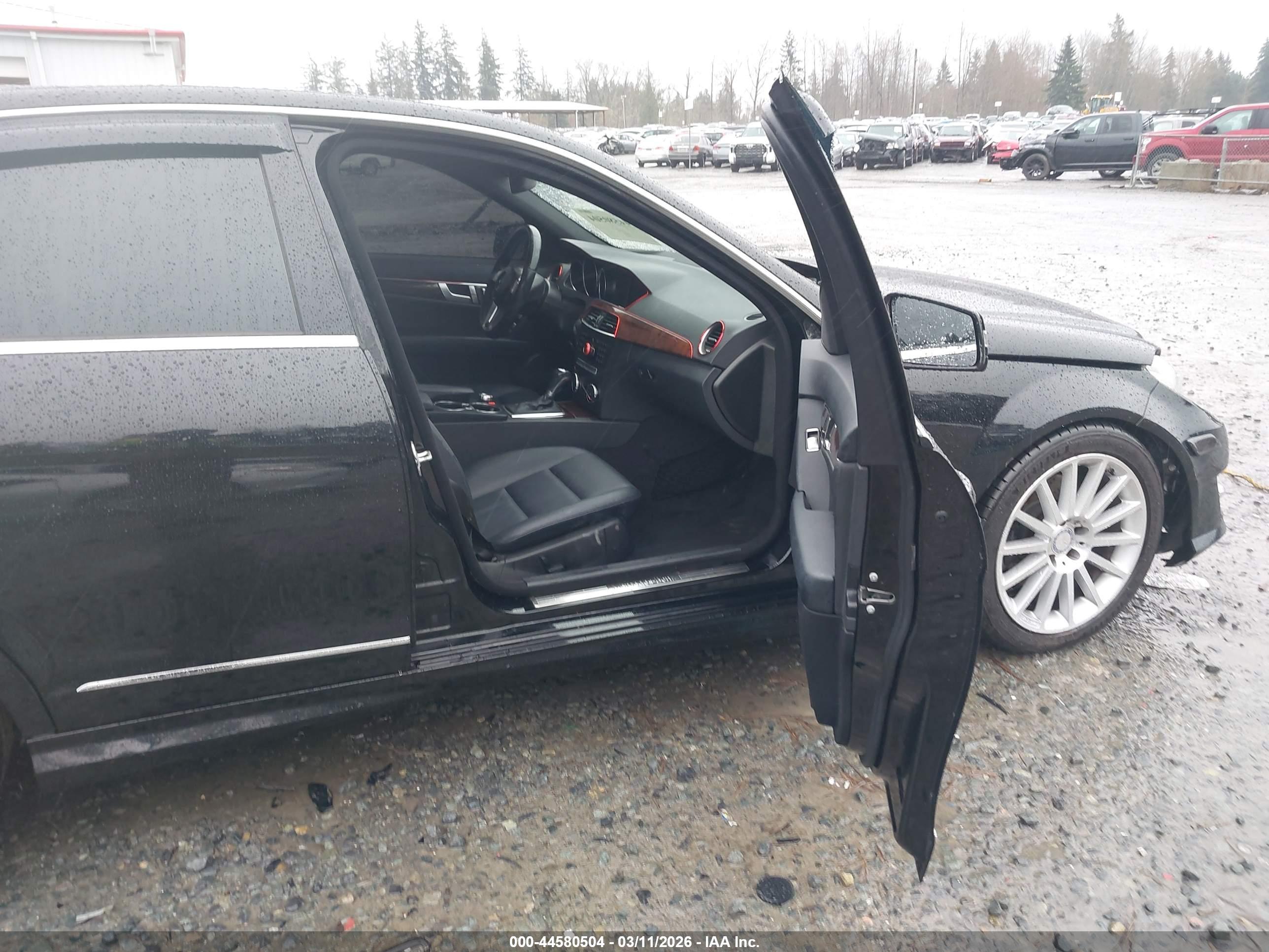 MERCEDES-BENZ C image 5