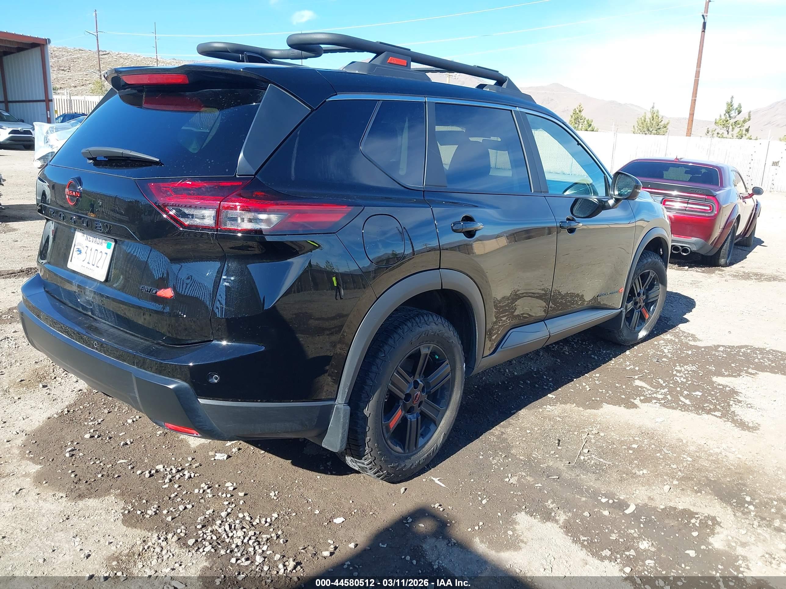 NISSAN ROGUE image 4
