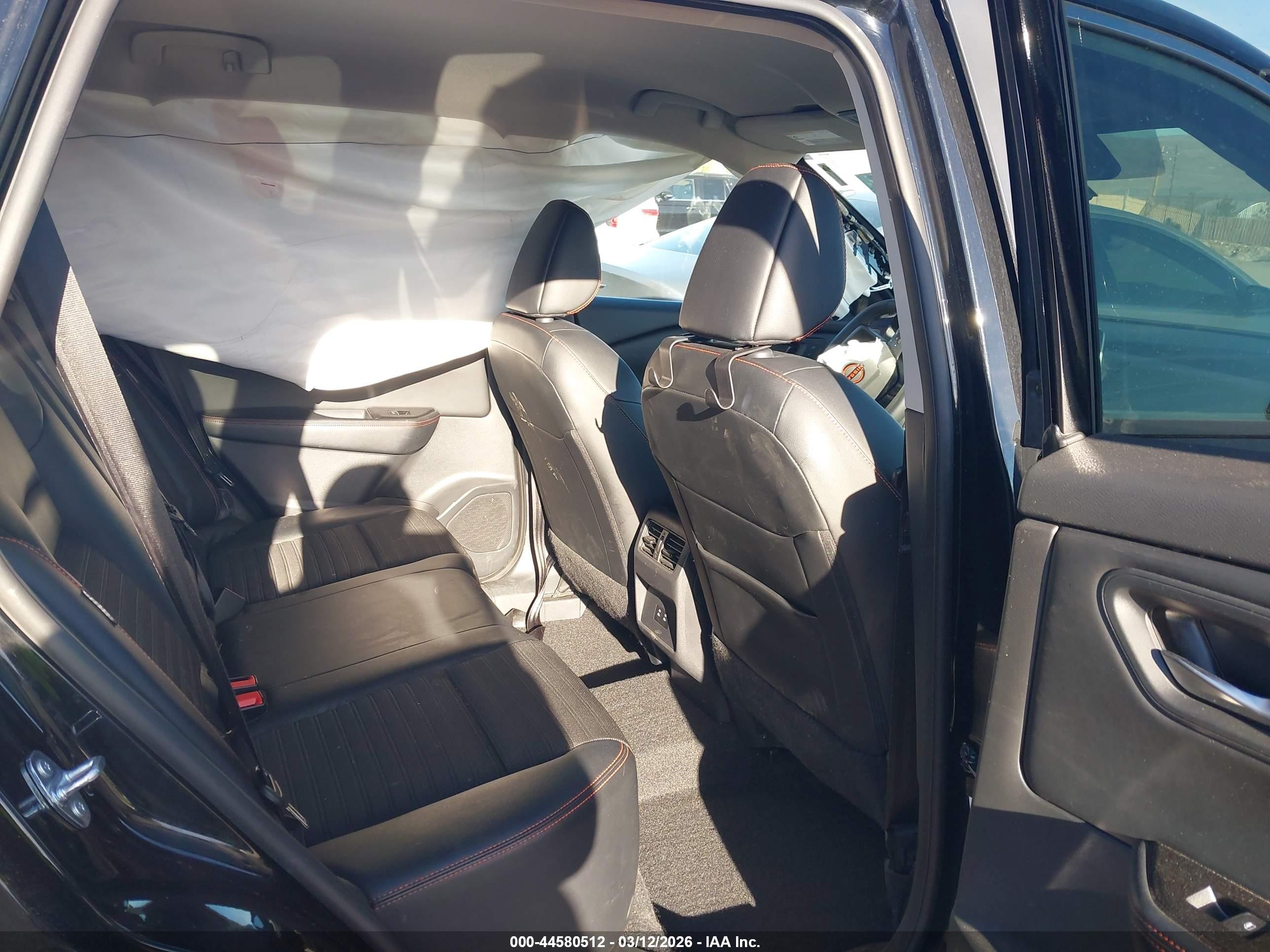 NISSAN ROGUE image 8