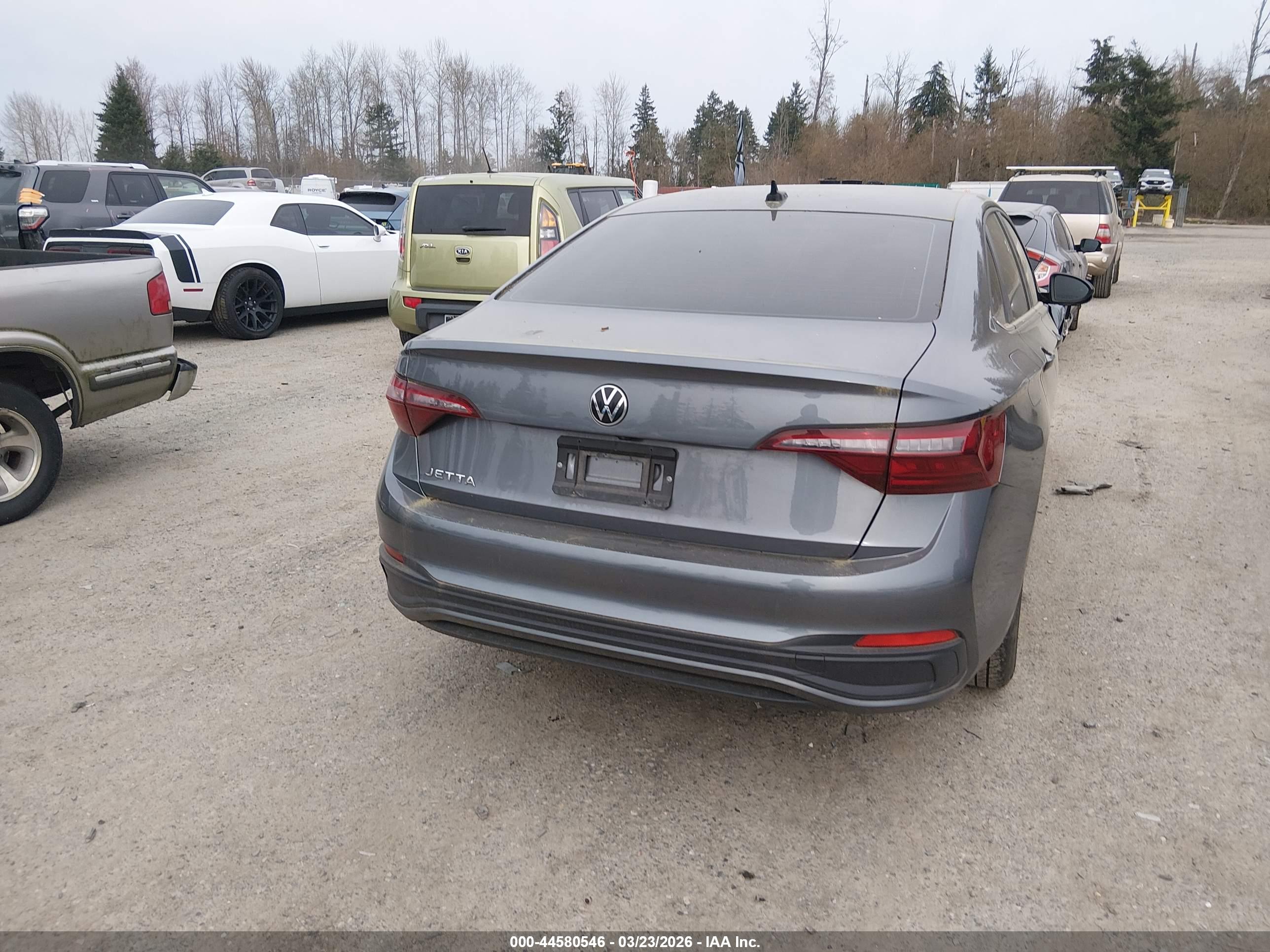 VOLKSWAGEN JETTA image 4