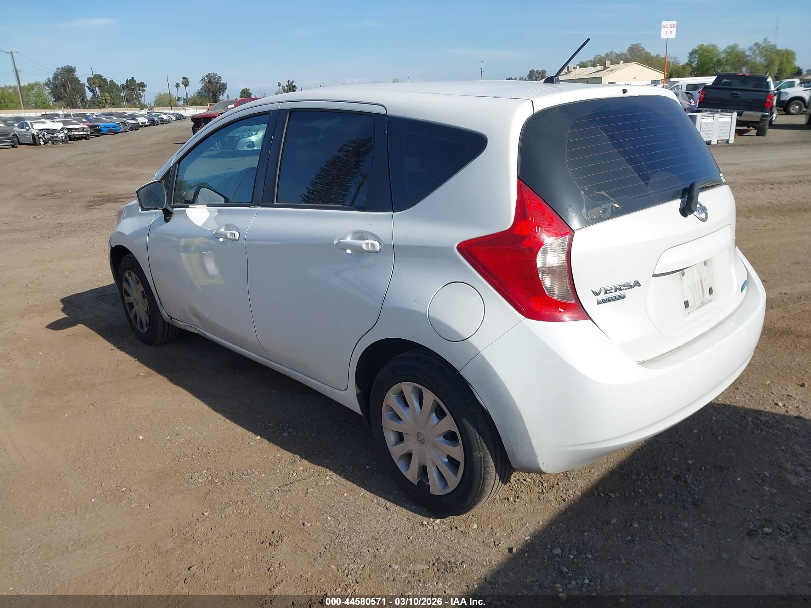 NISSAN VERSA image 3