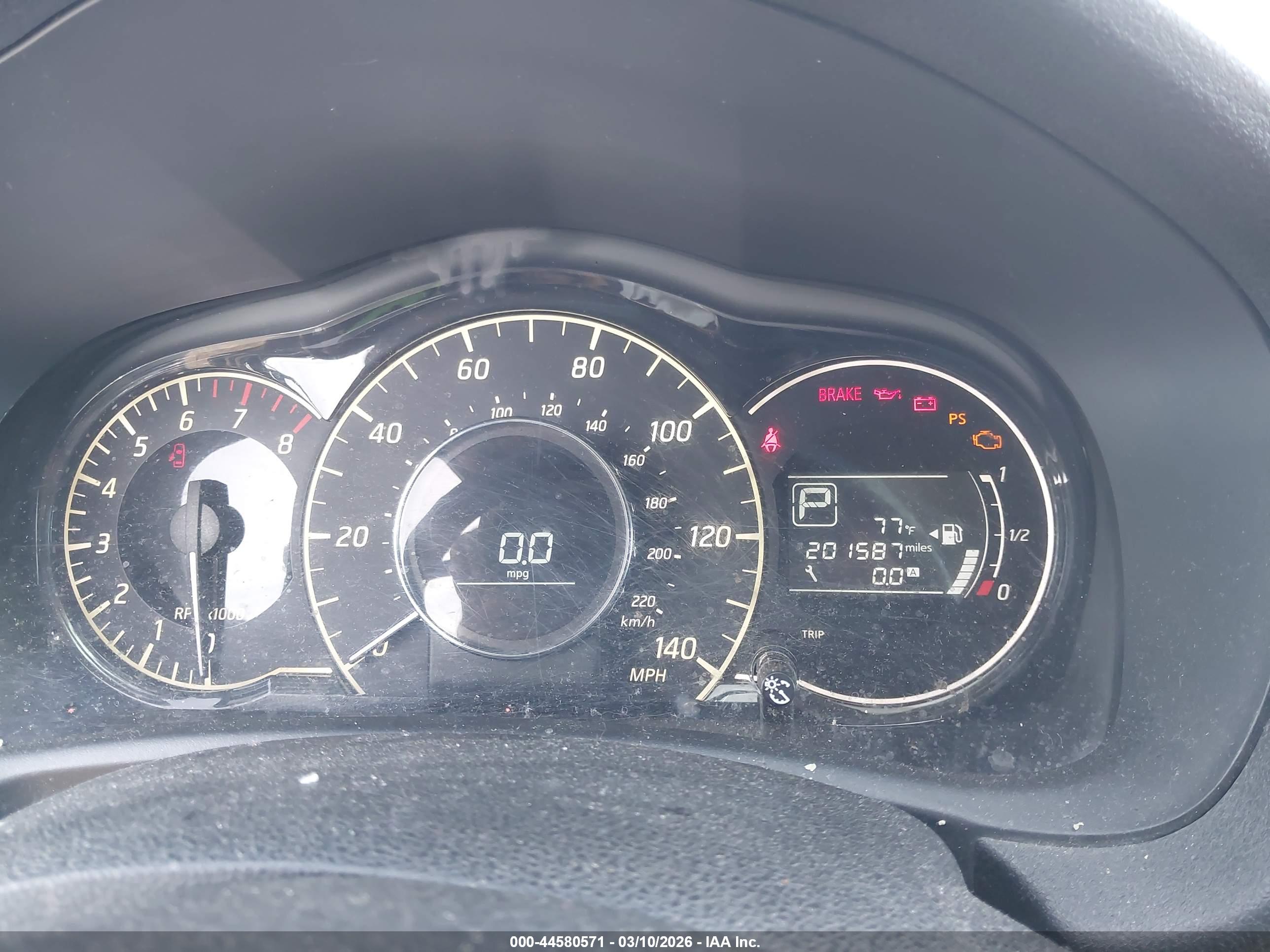 NISSAN VERSA image 7