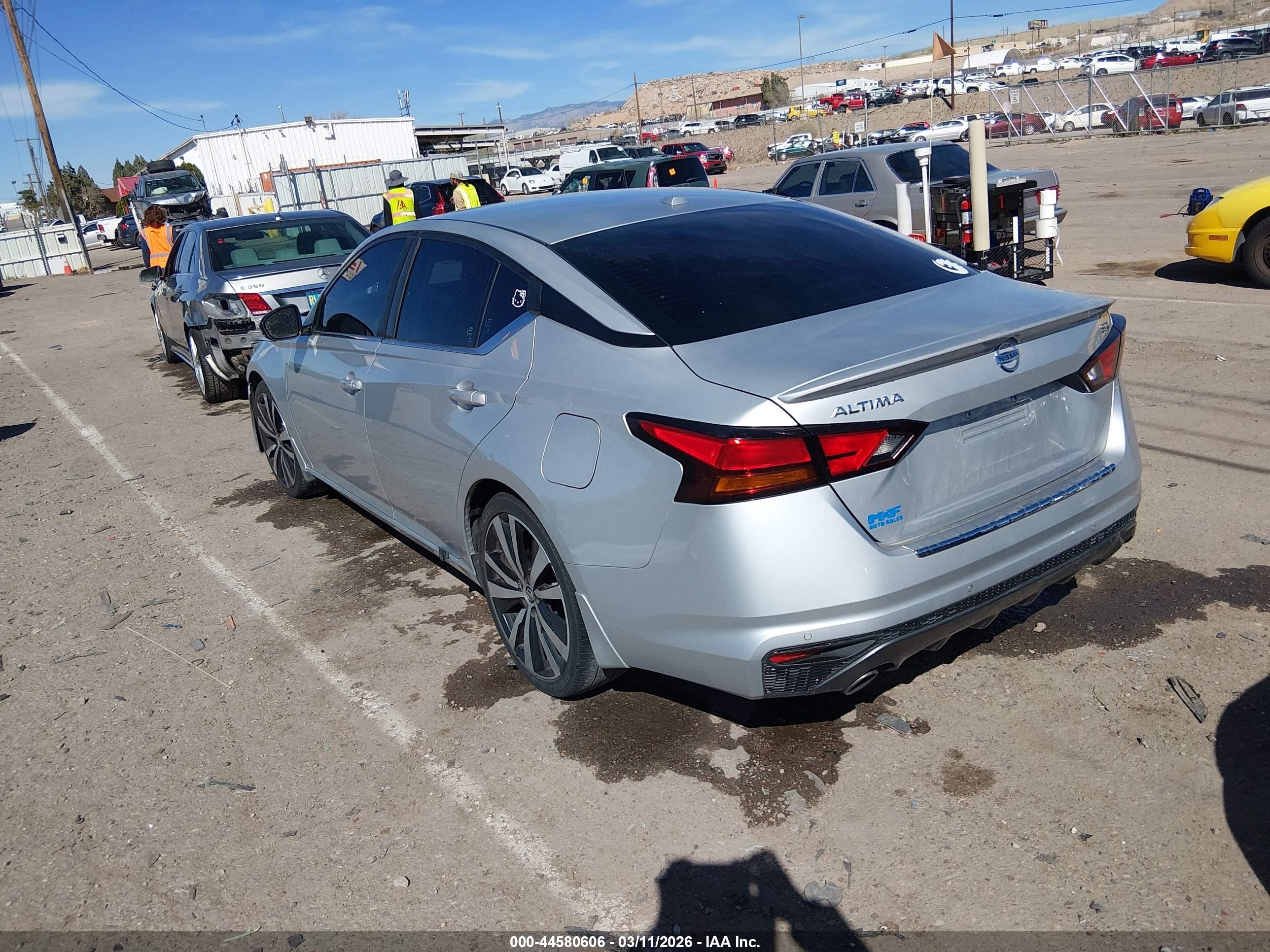 NISSAN ALTIMA image 3
