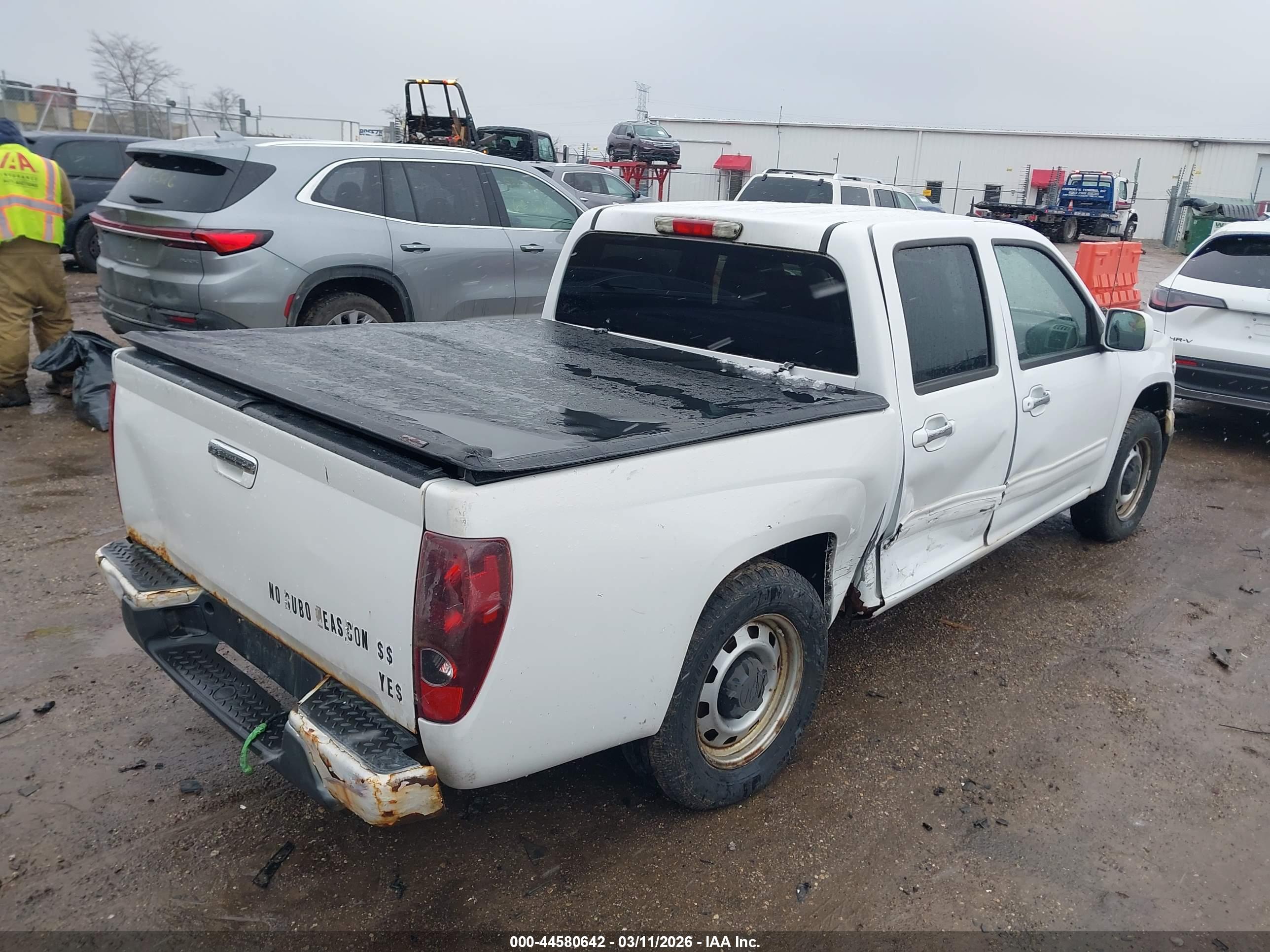 CHEVROLET COLORADO image 4