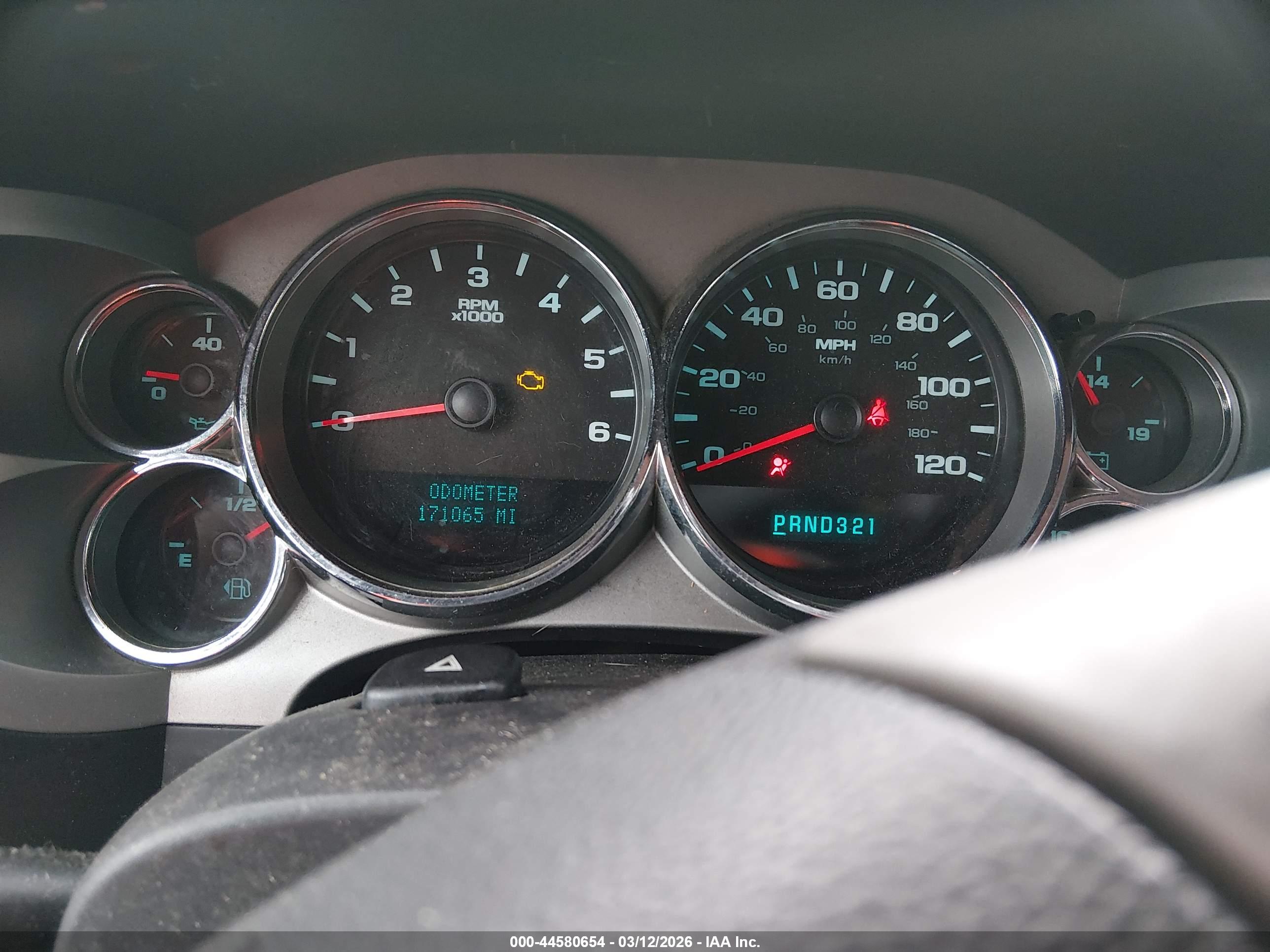 CHEVROLET SILVERADO image 7