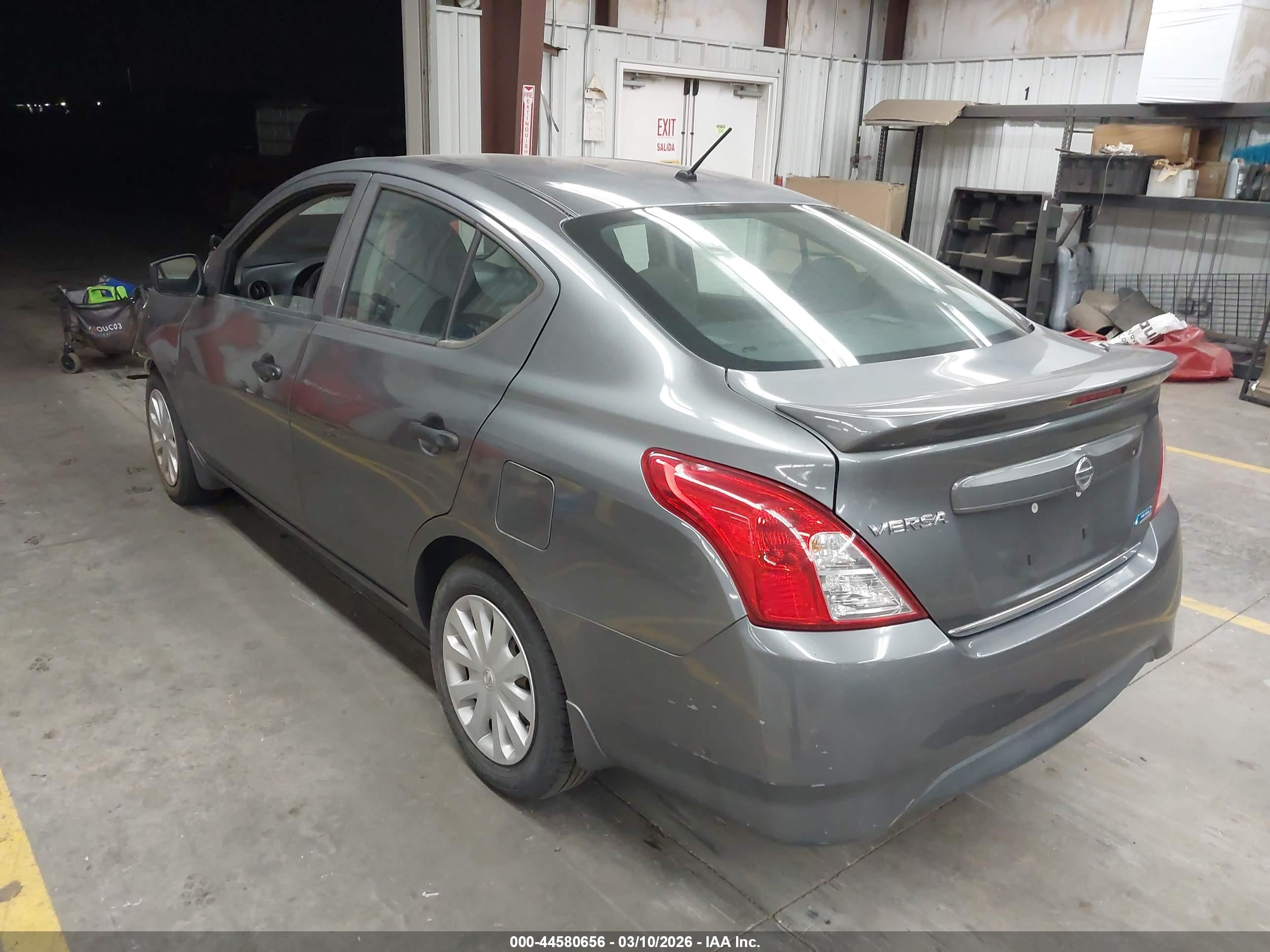 NISSAN VERSA image 3