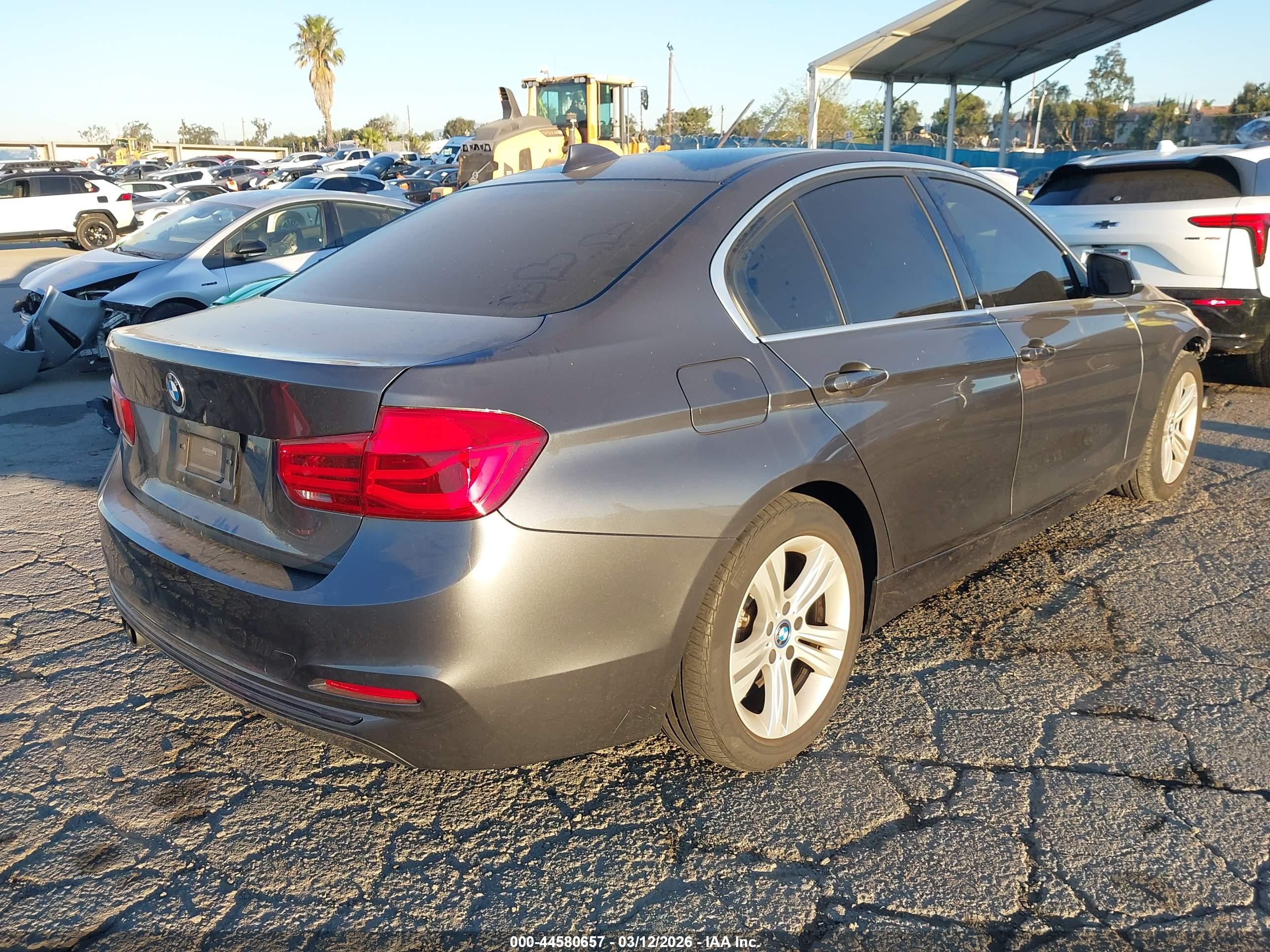BMW 330E image 4