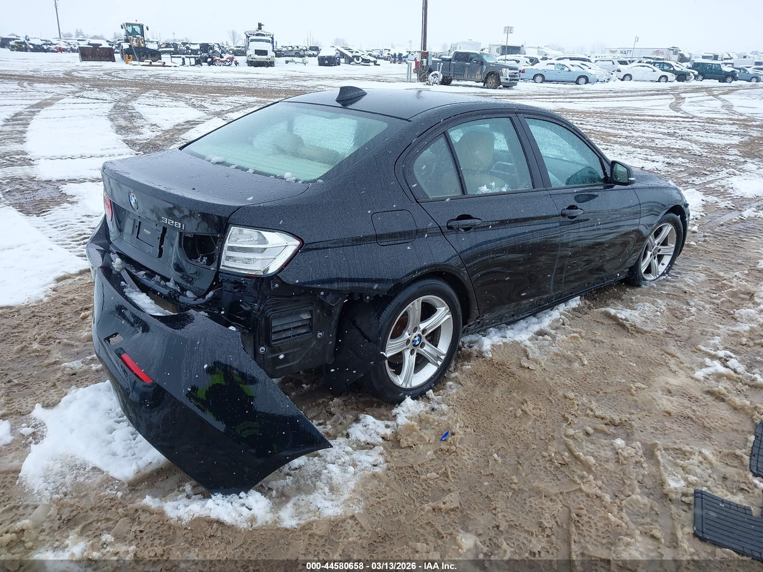 BMW 328I image 4
