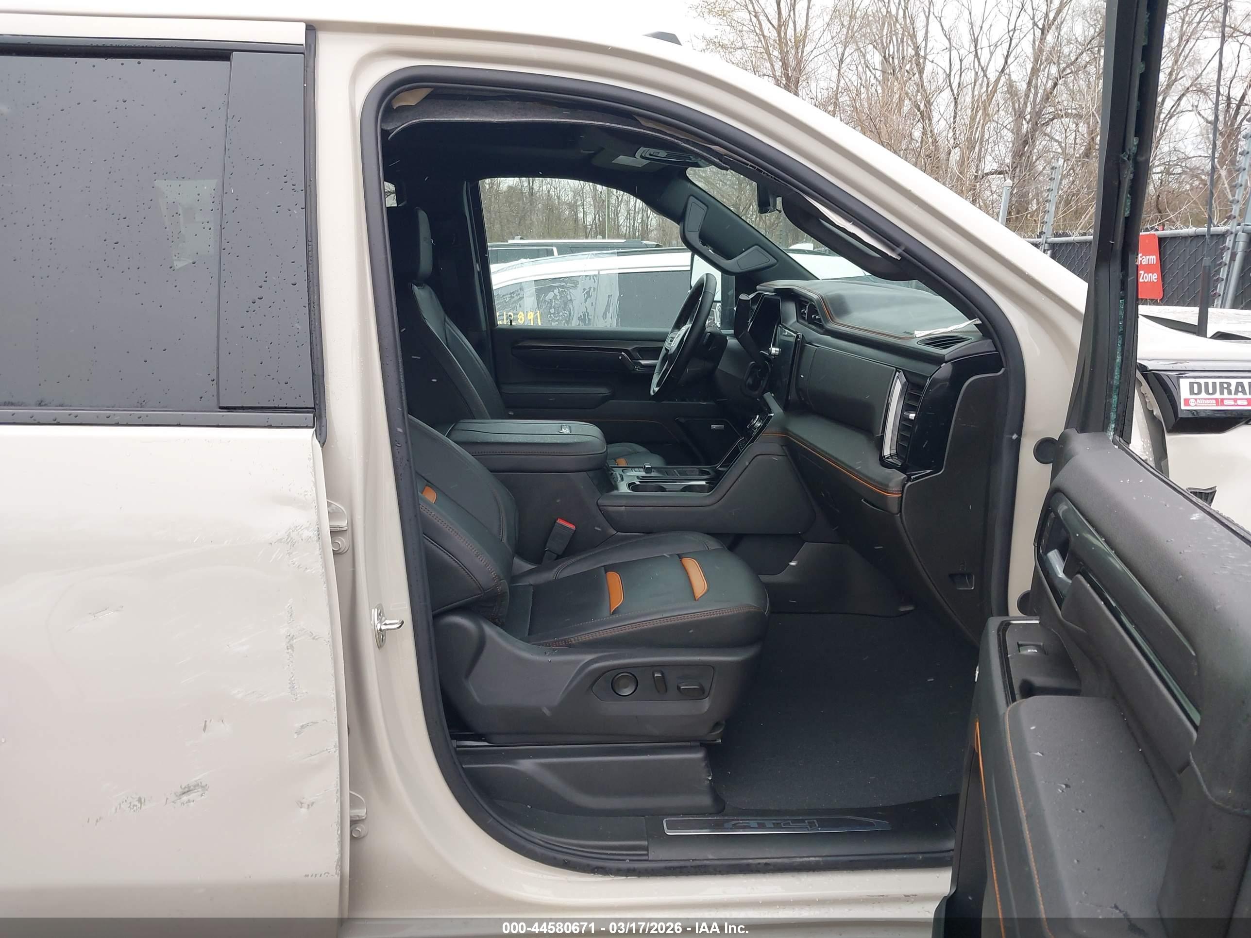 GMC SIERRA image 5
