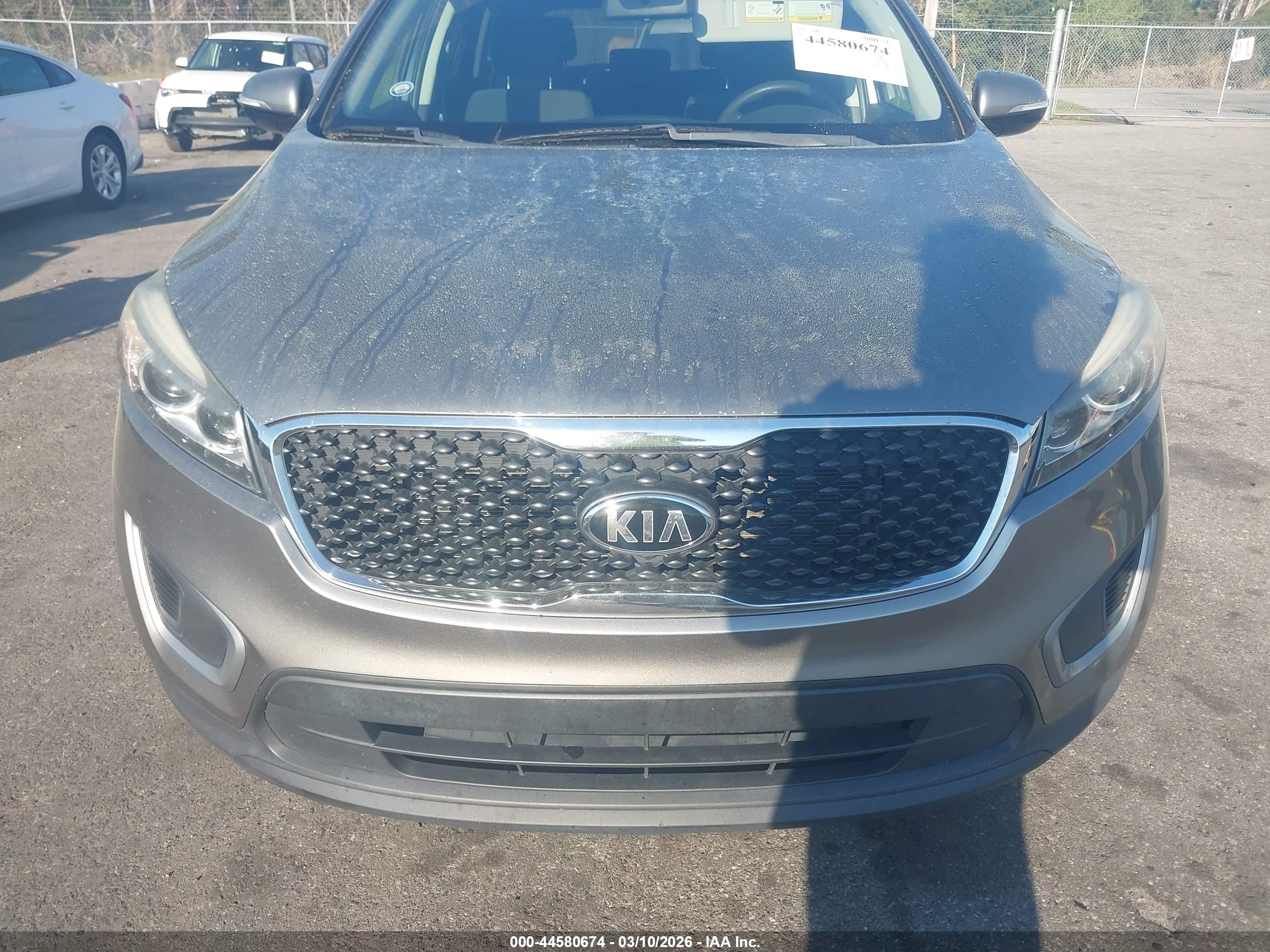 KIA SORENTO image 6