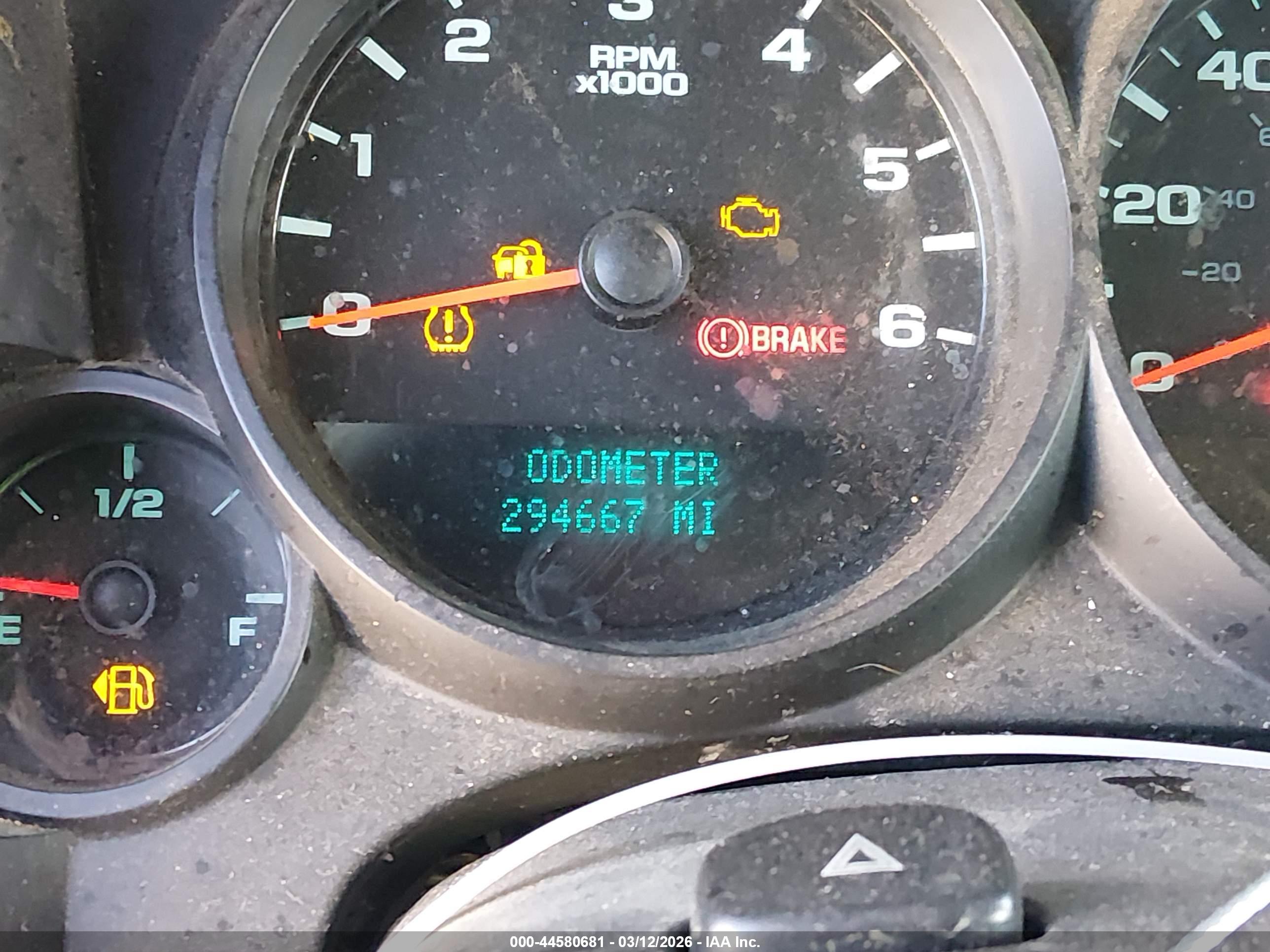 CHEVROLET SILVERADO image 7