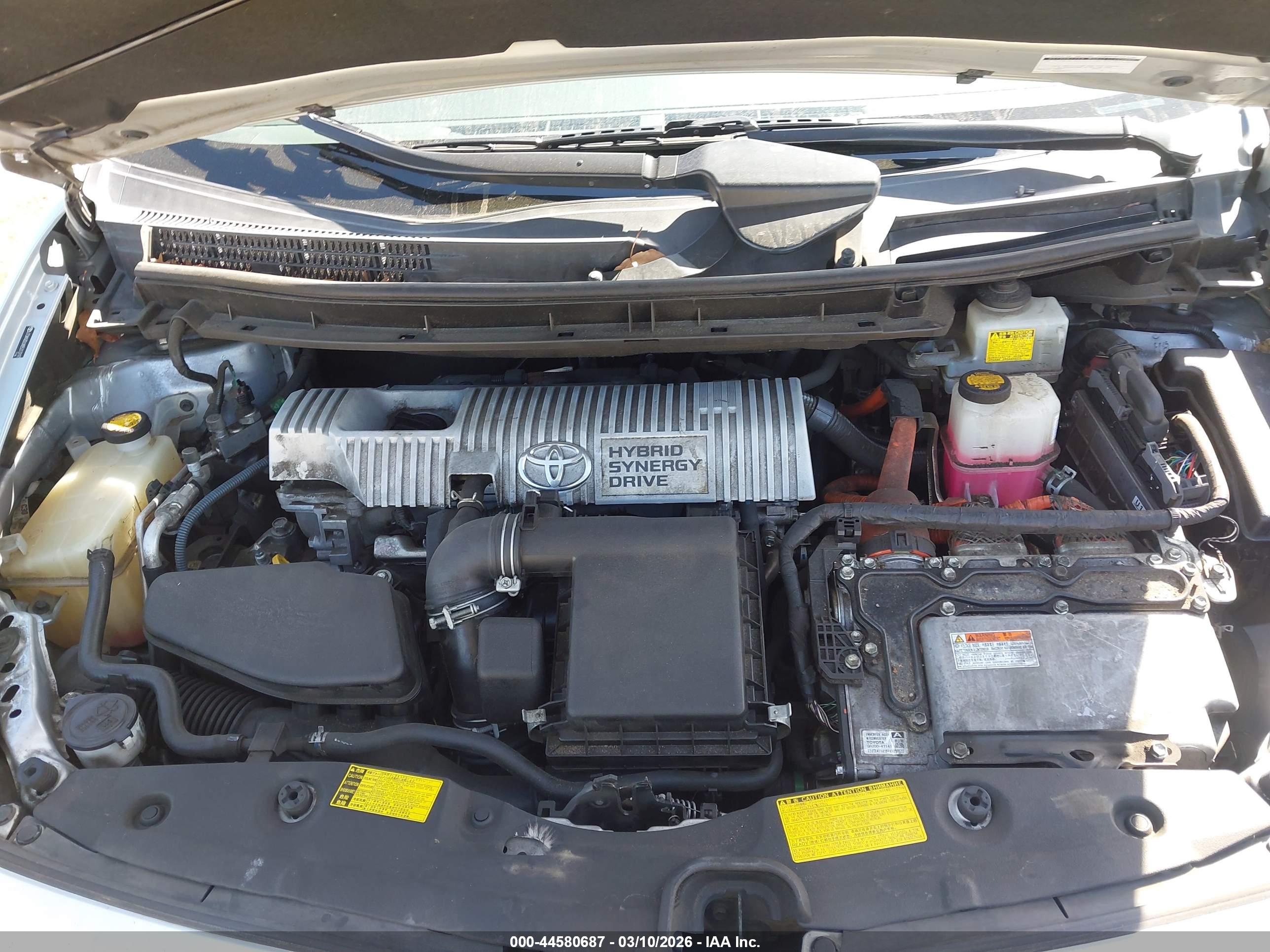 TOYOTA PRIUS image 10