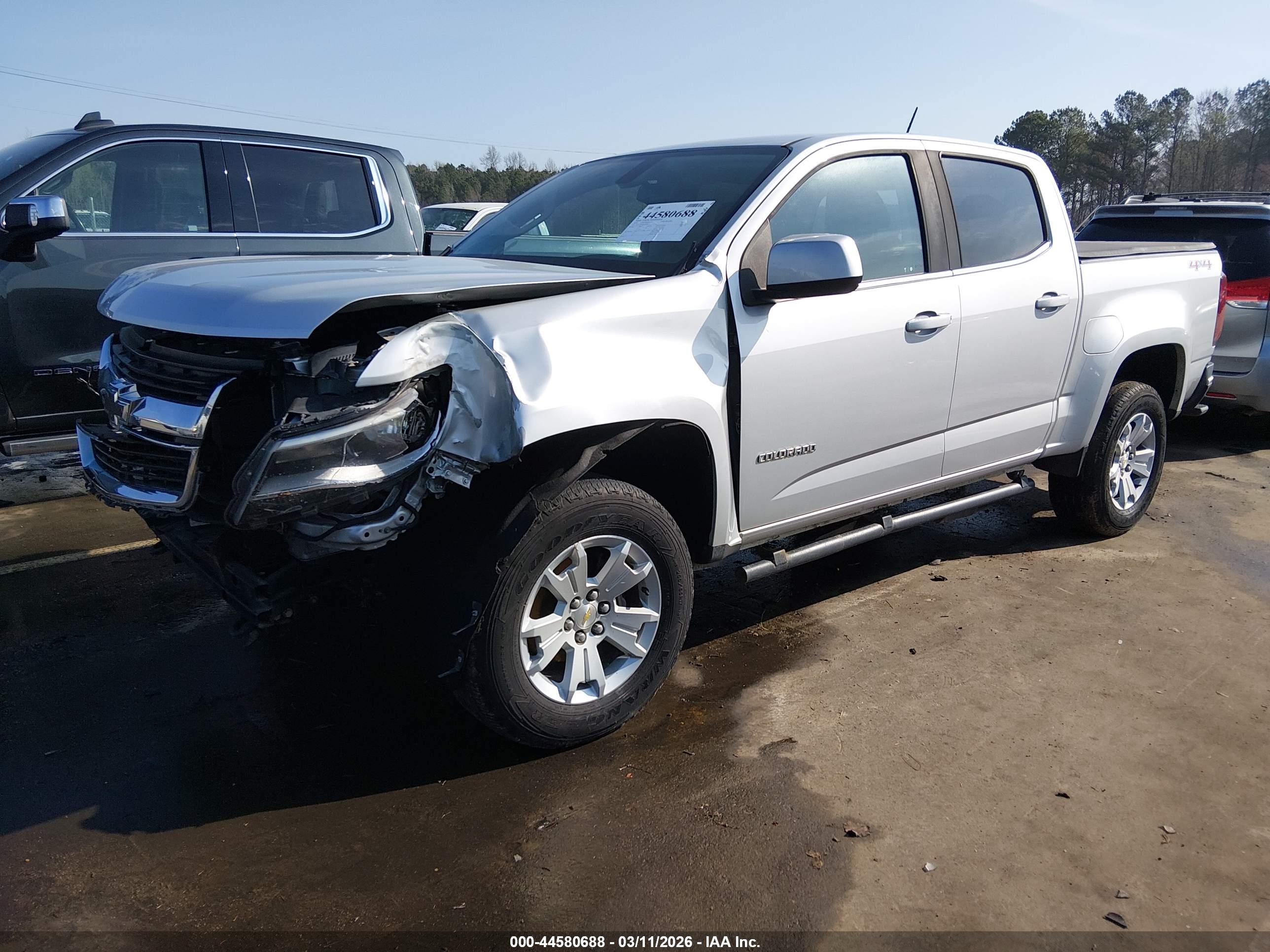 CHEVROLET COLORADO image 2