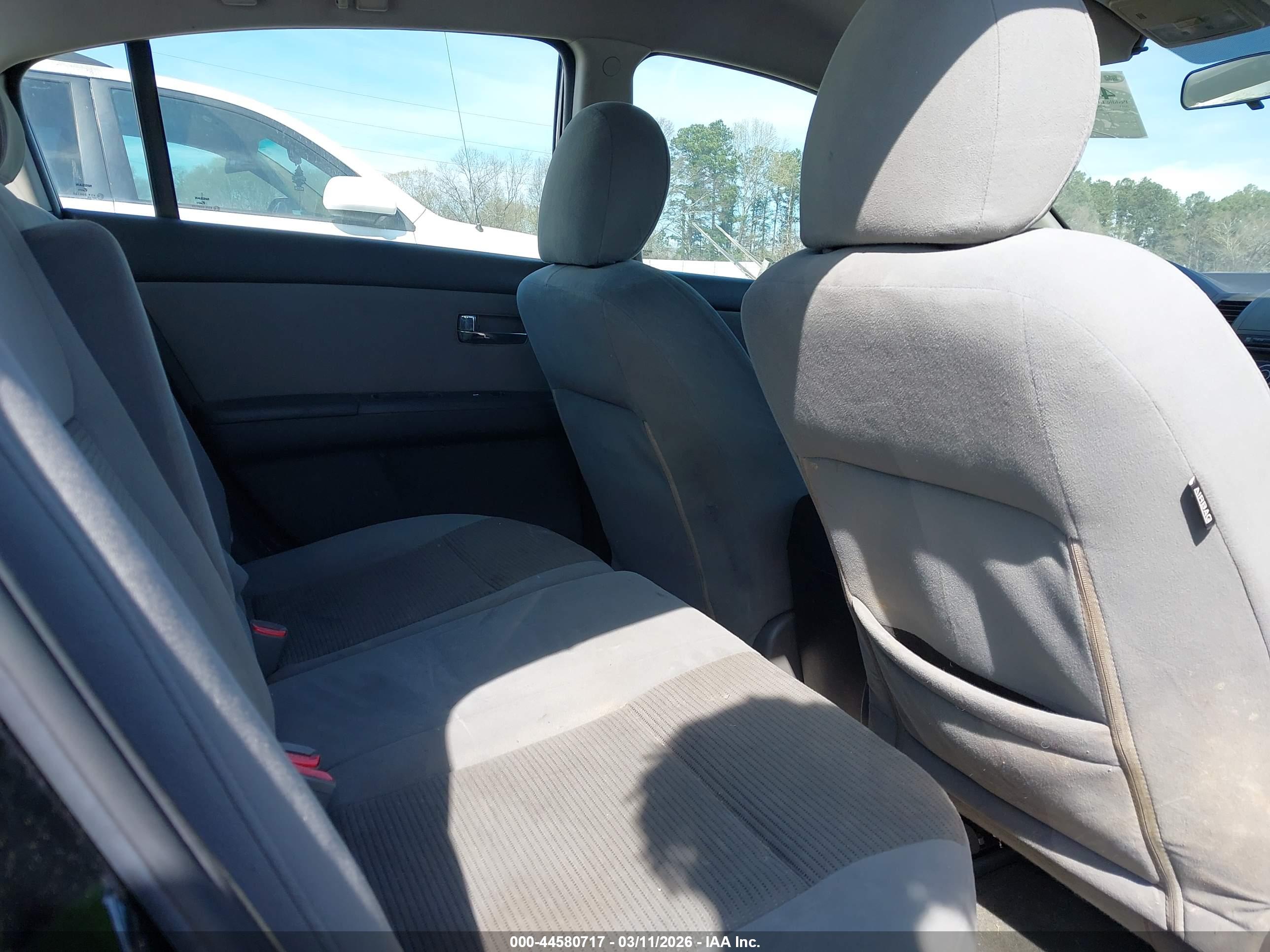 NISSAN SENTRA image 8