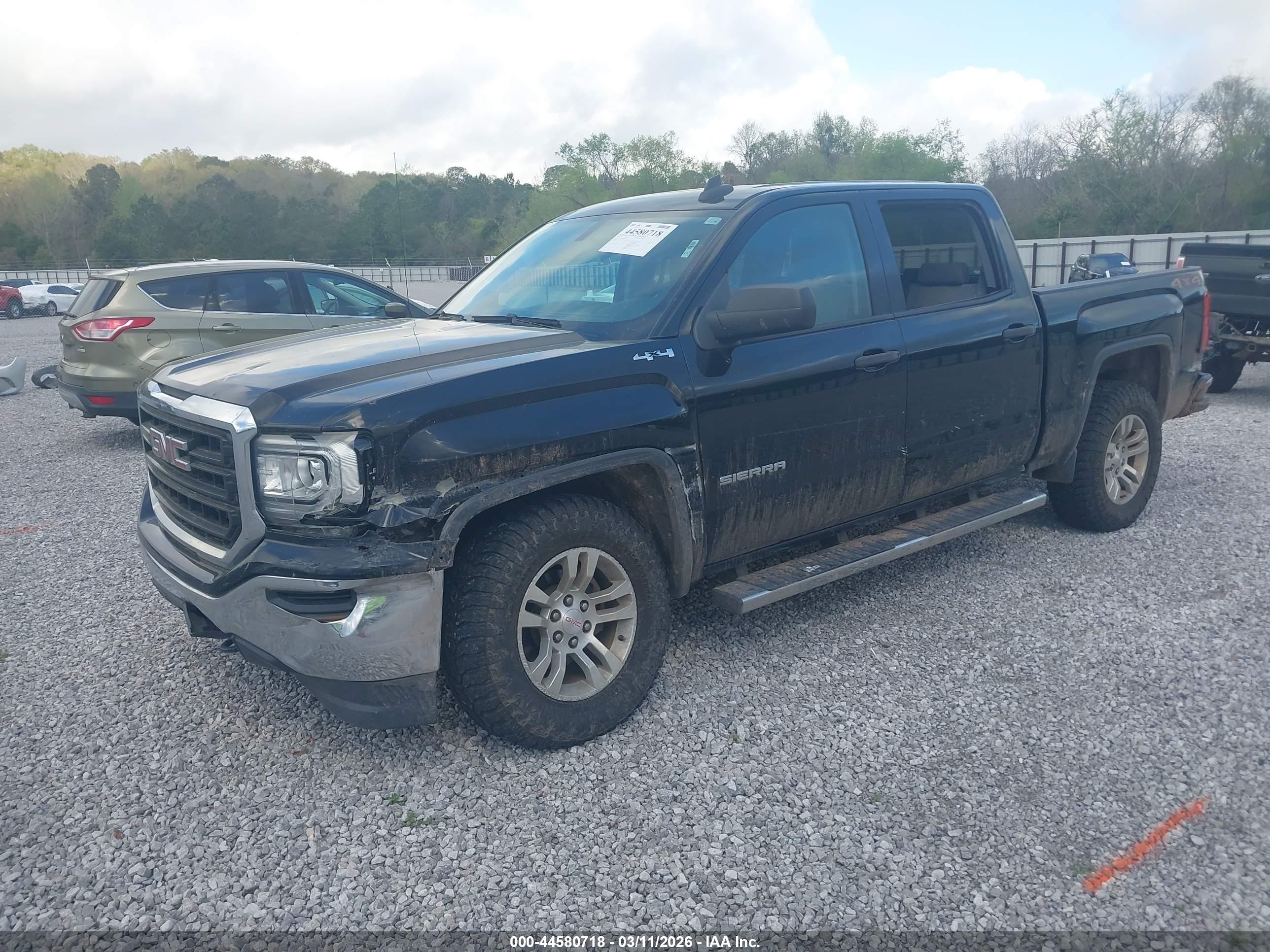 GMC SIERRA image 2