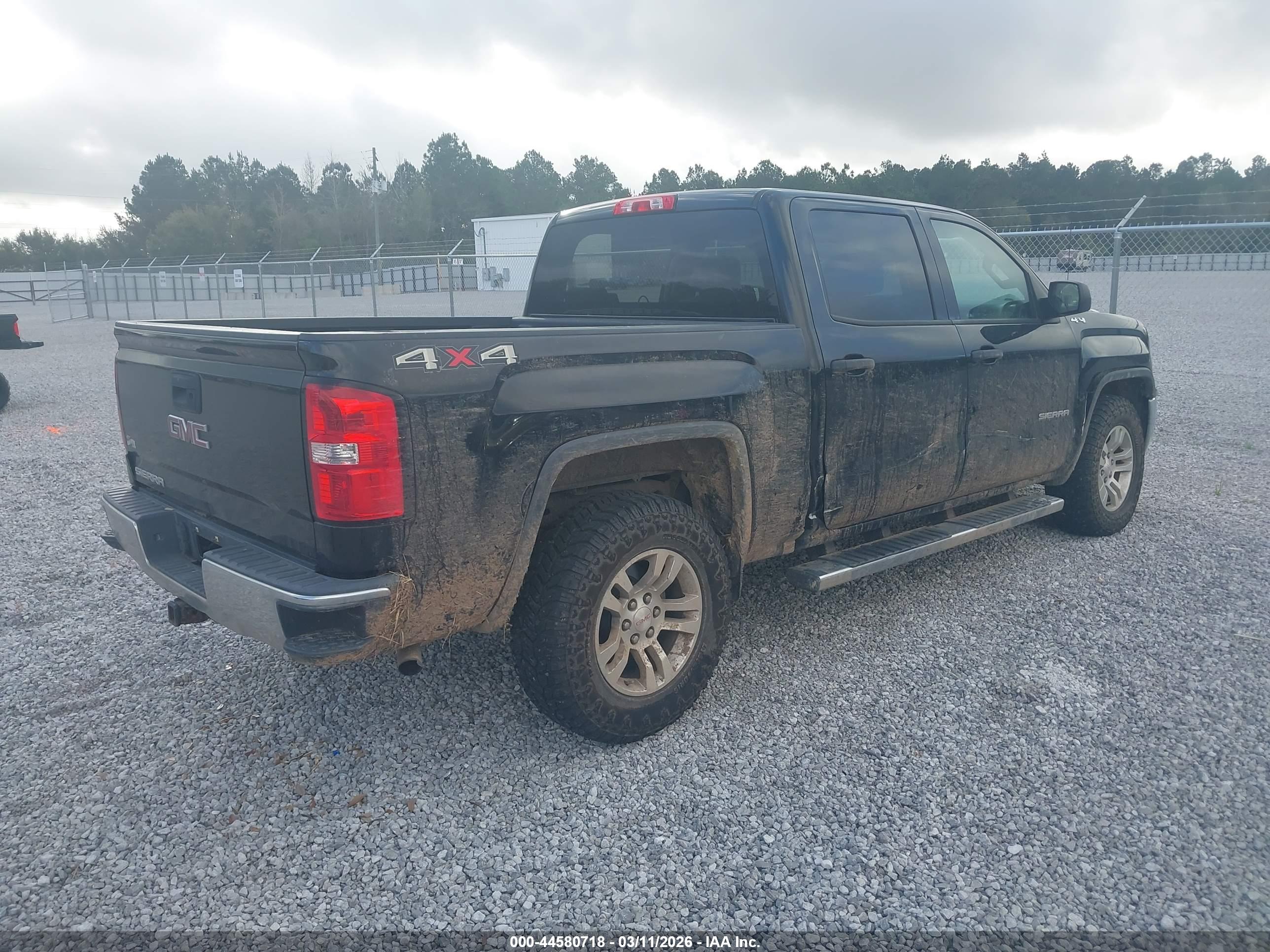 GMC SIERRA image 4