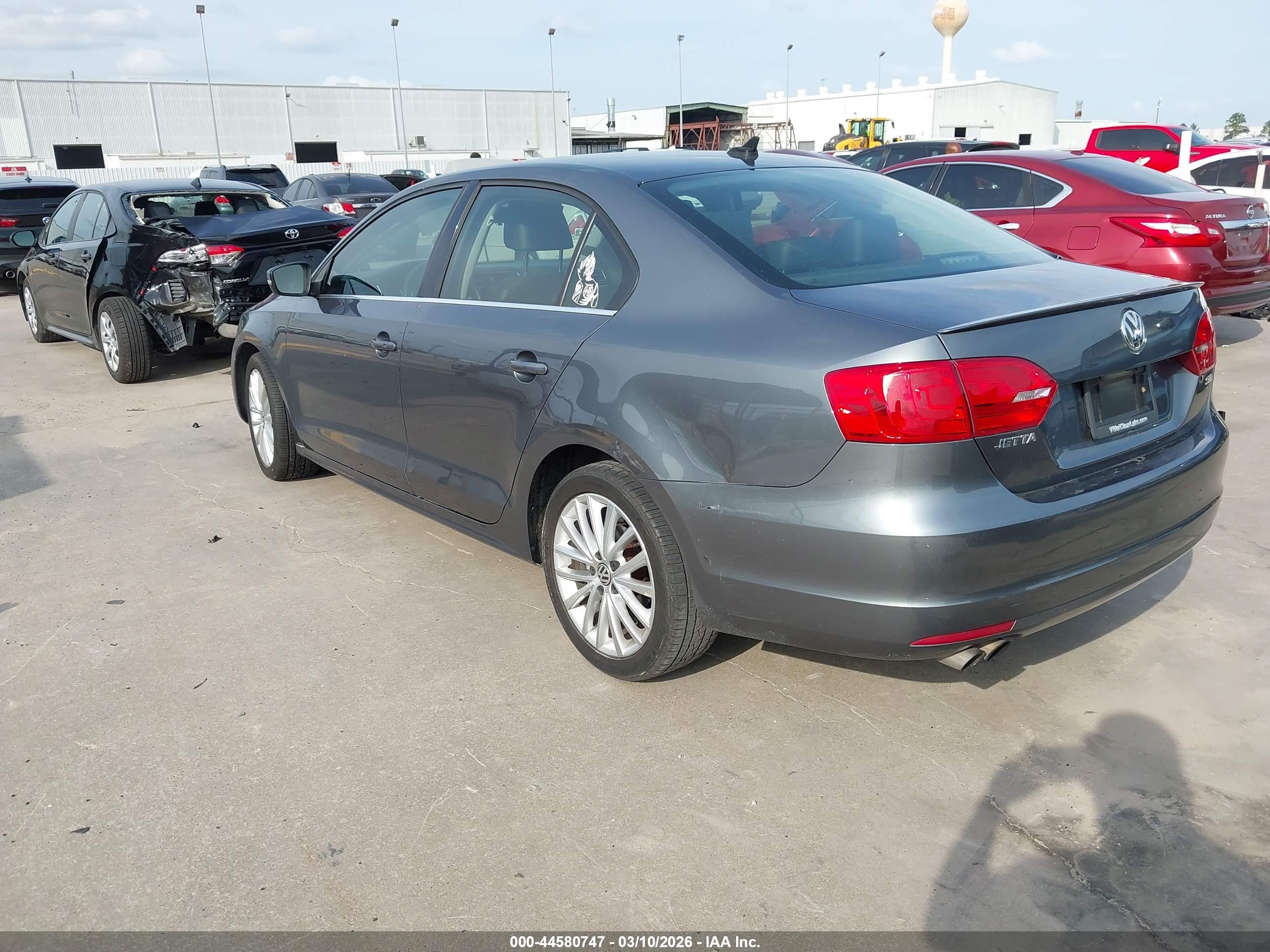 VOLKSWAGEN JETTA image 3