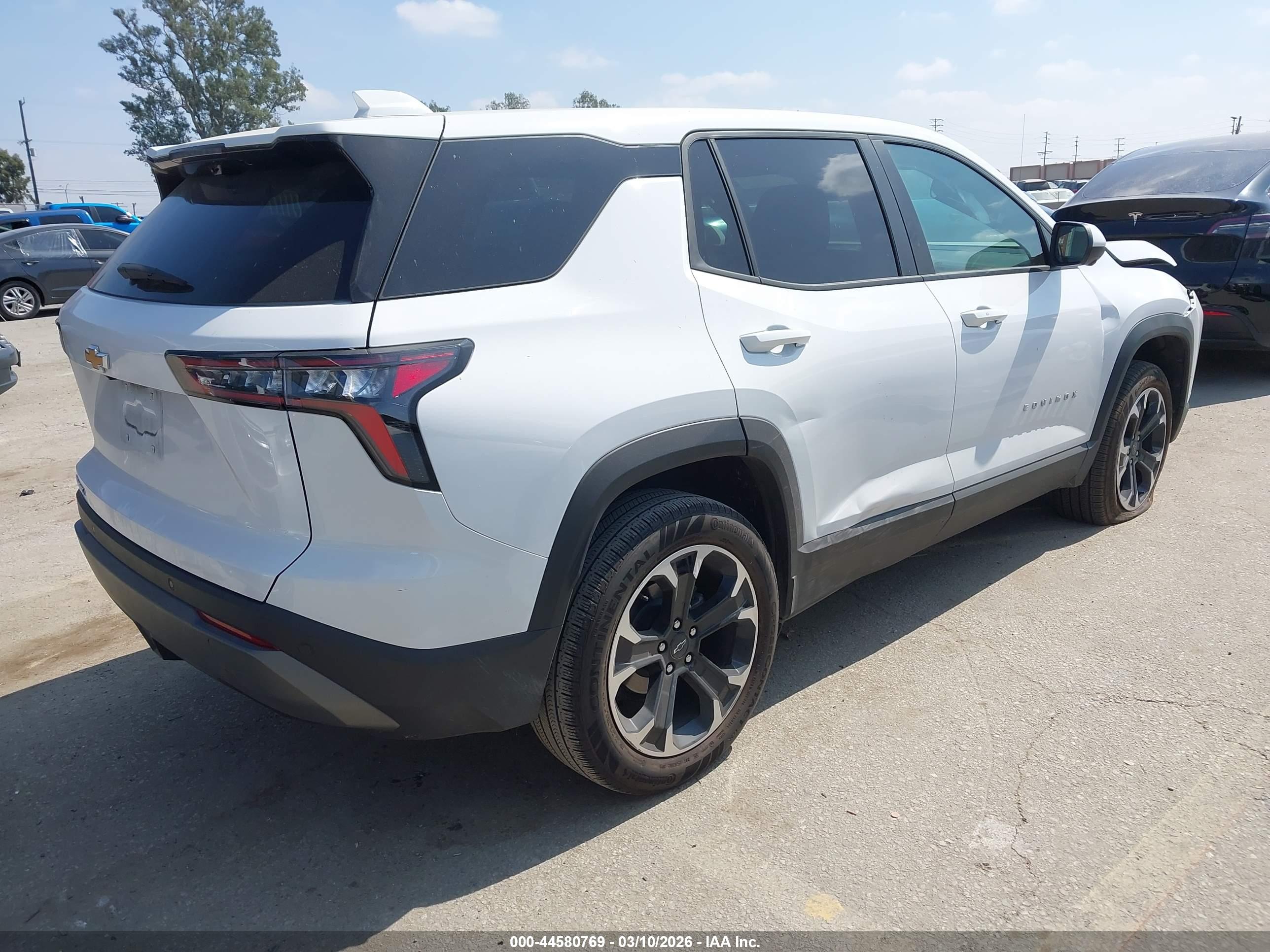 CHEVROLET EQUINOX image 4