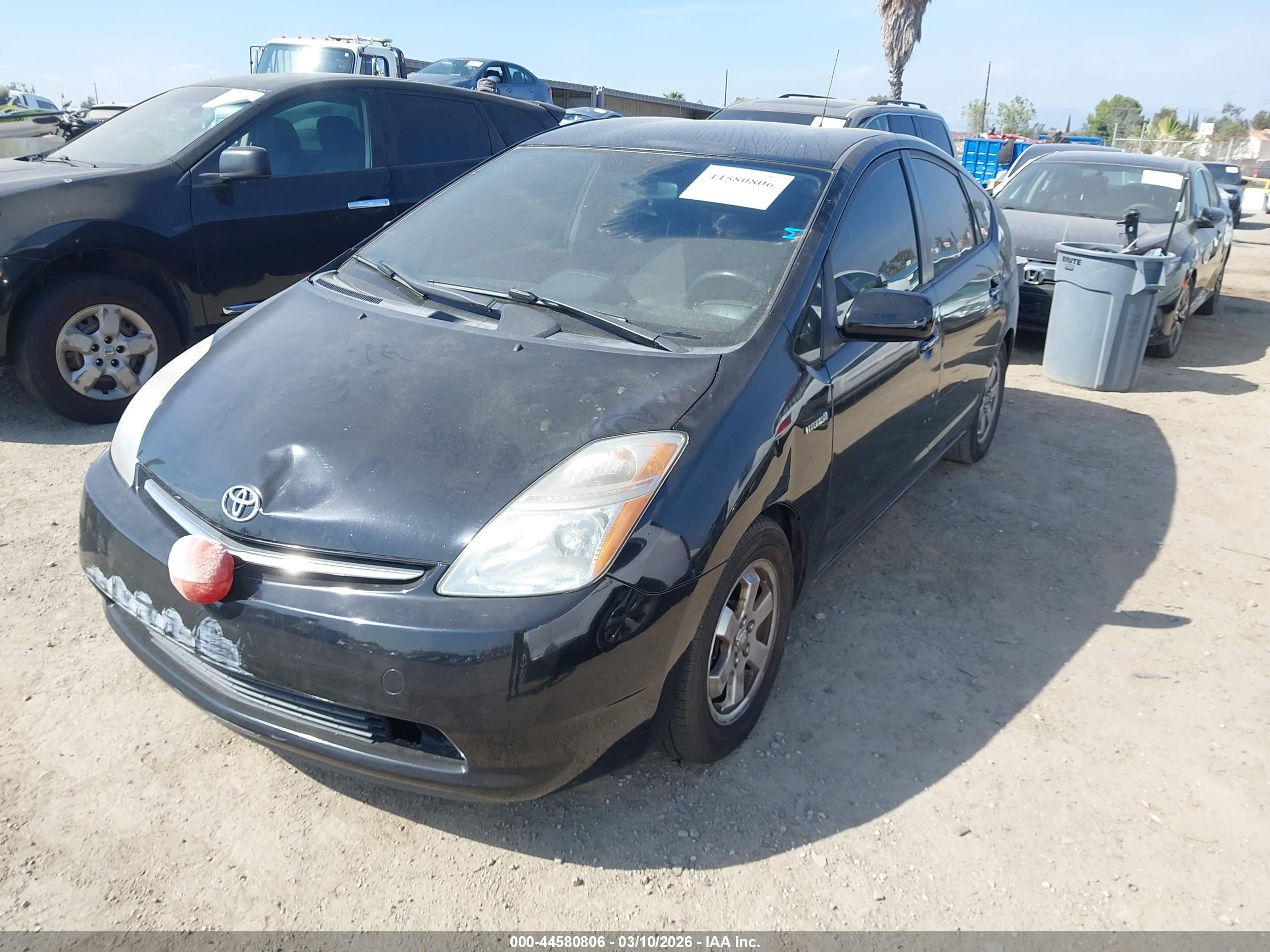 TOYOTA PRIUS image 2