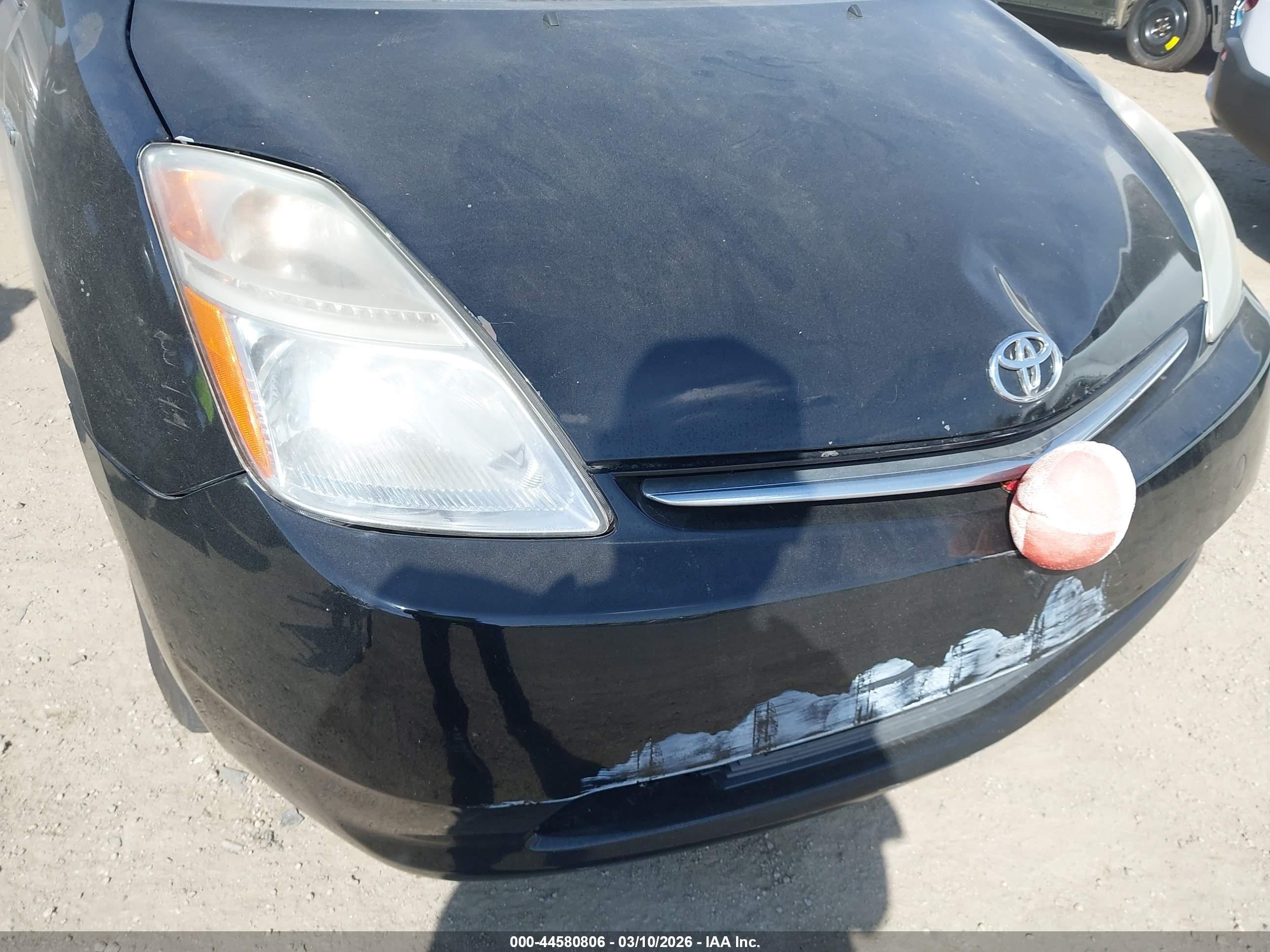 TOYOTA PRIUS image 6