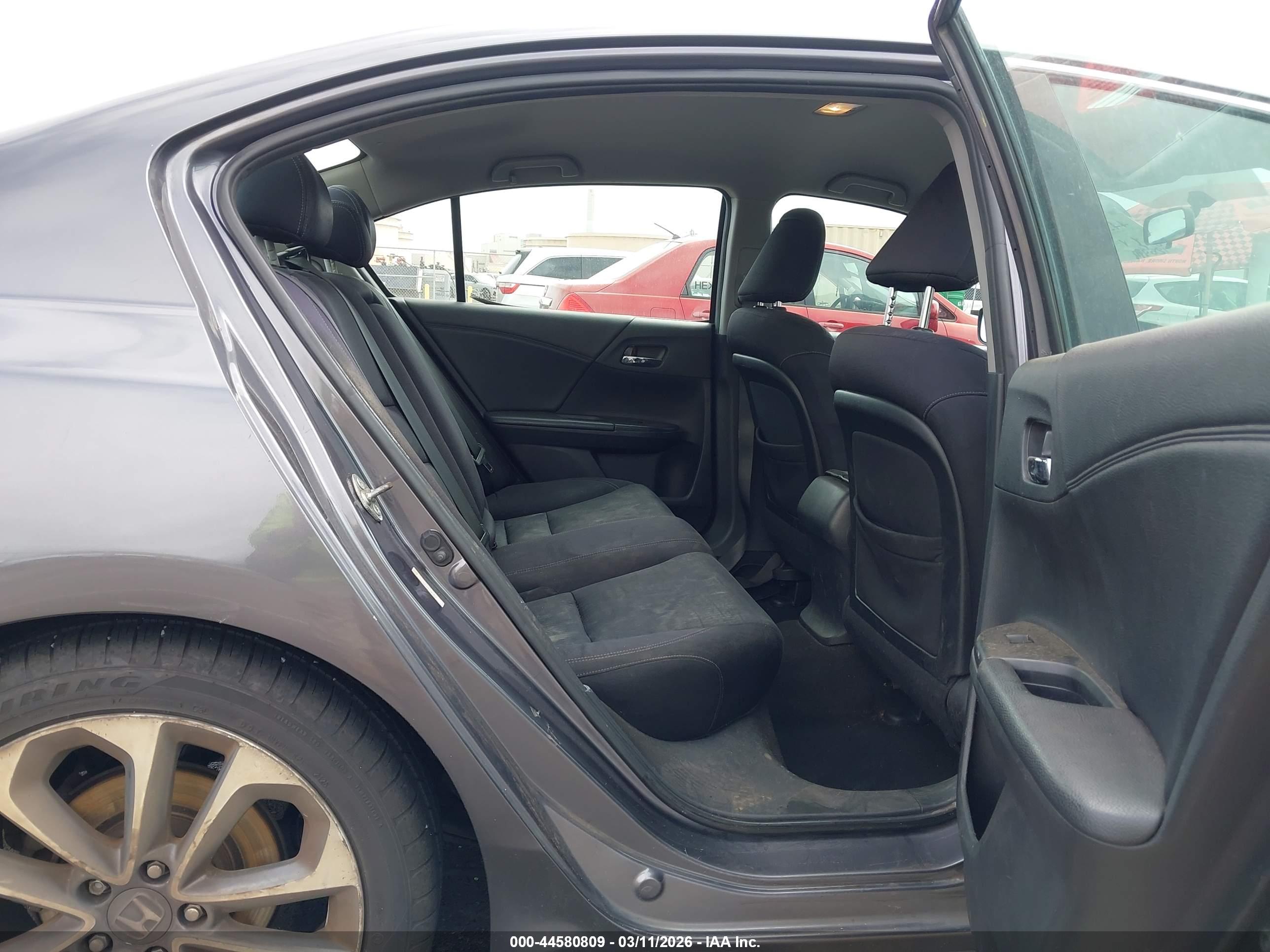 HONDA ACCORD image 8