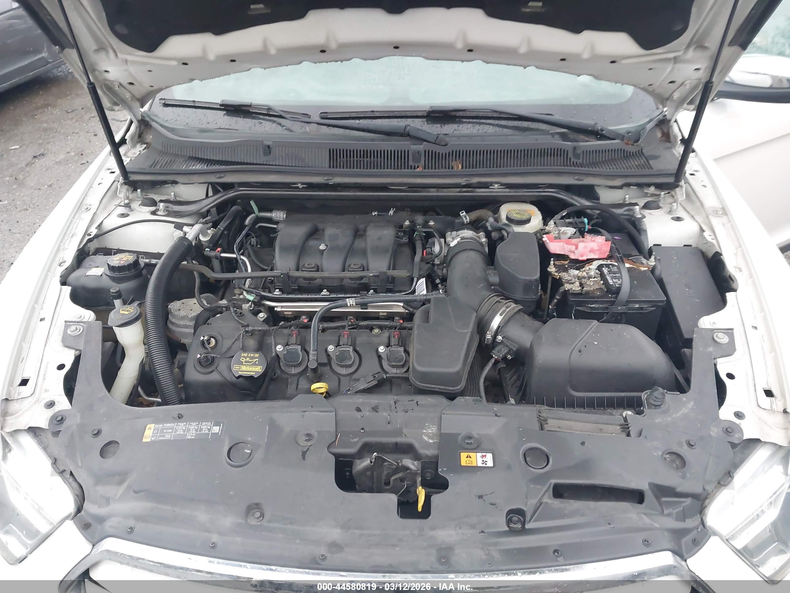 FORD TAURUS image 10